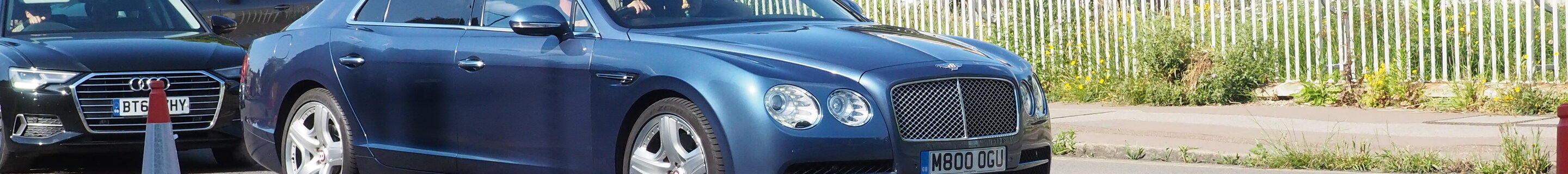 Bentley Flying Spur V8