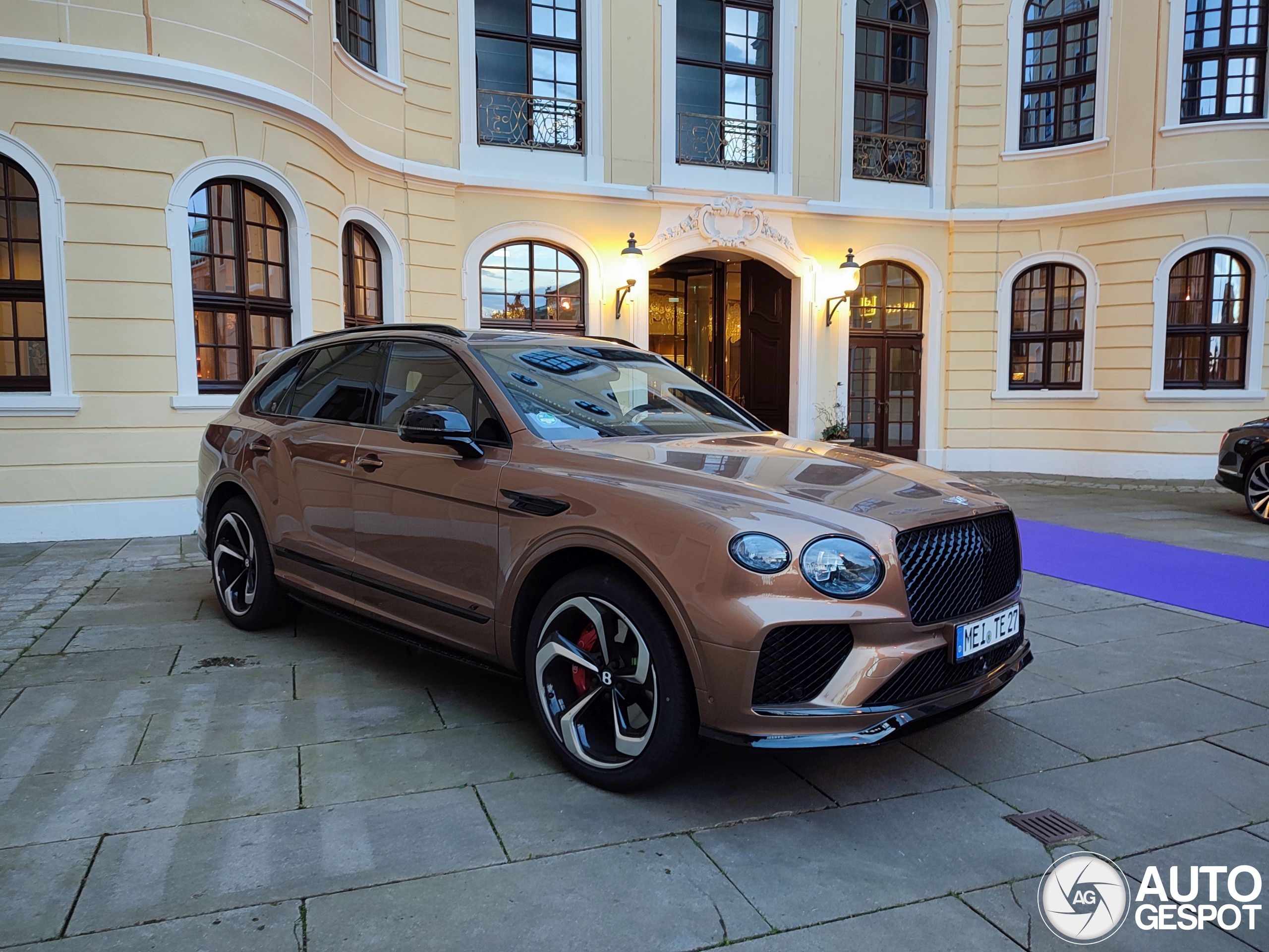 Bentley Bentayga V8 S 2022