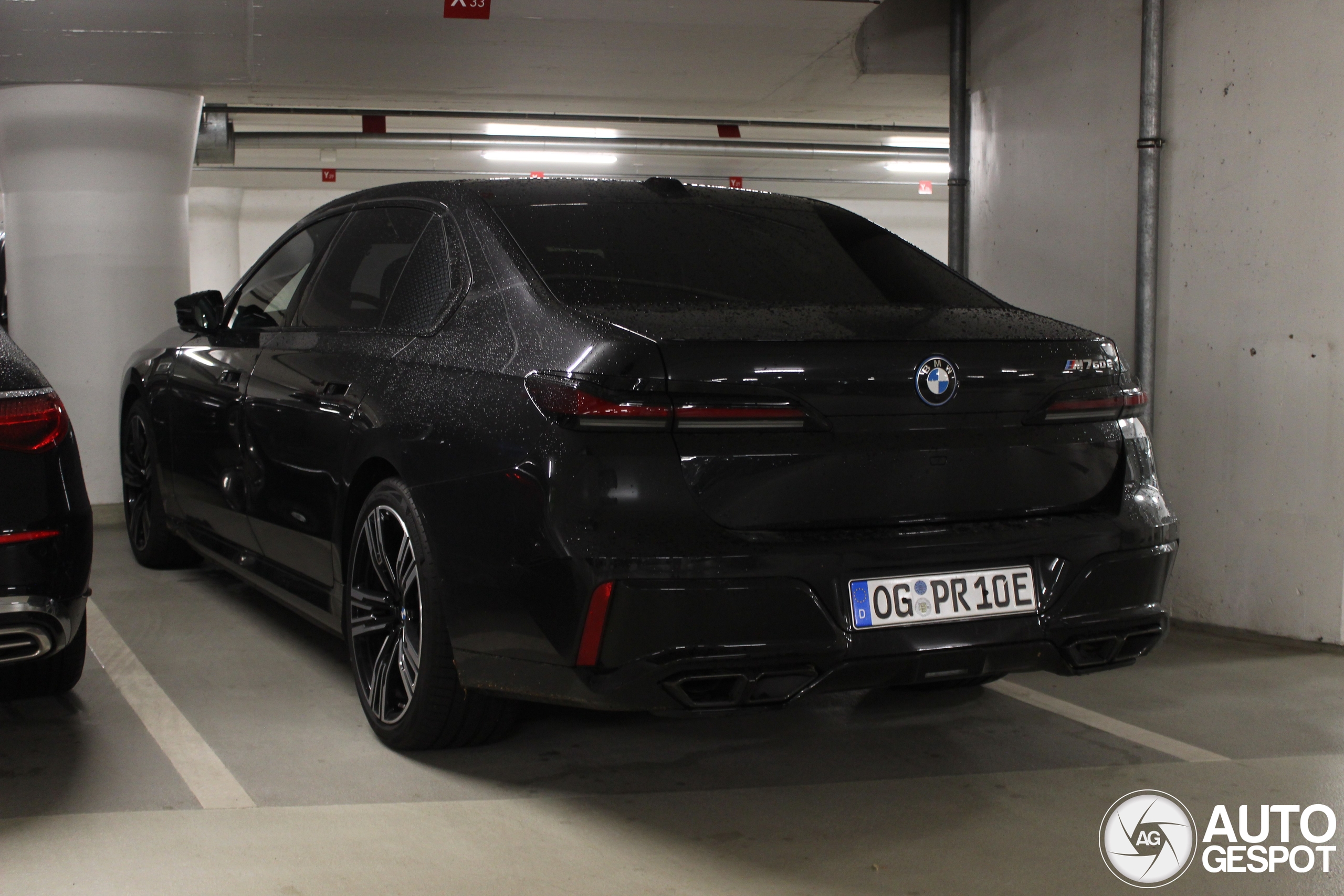 BMW M760e xDrive