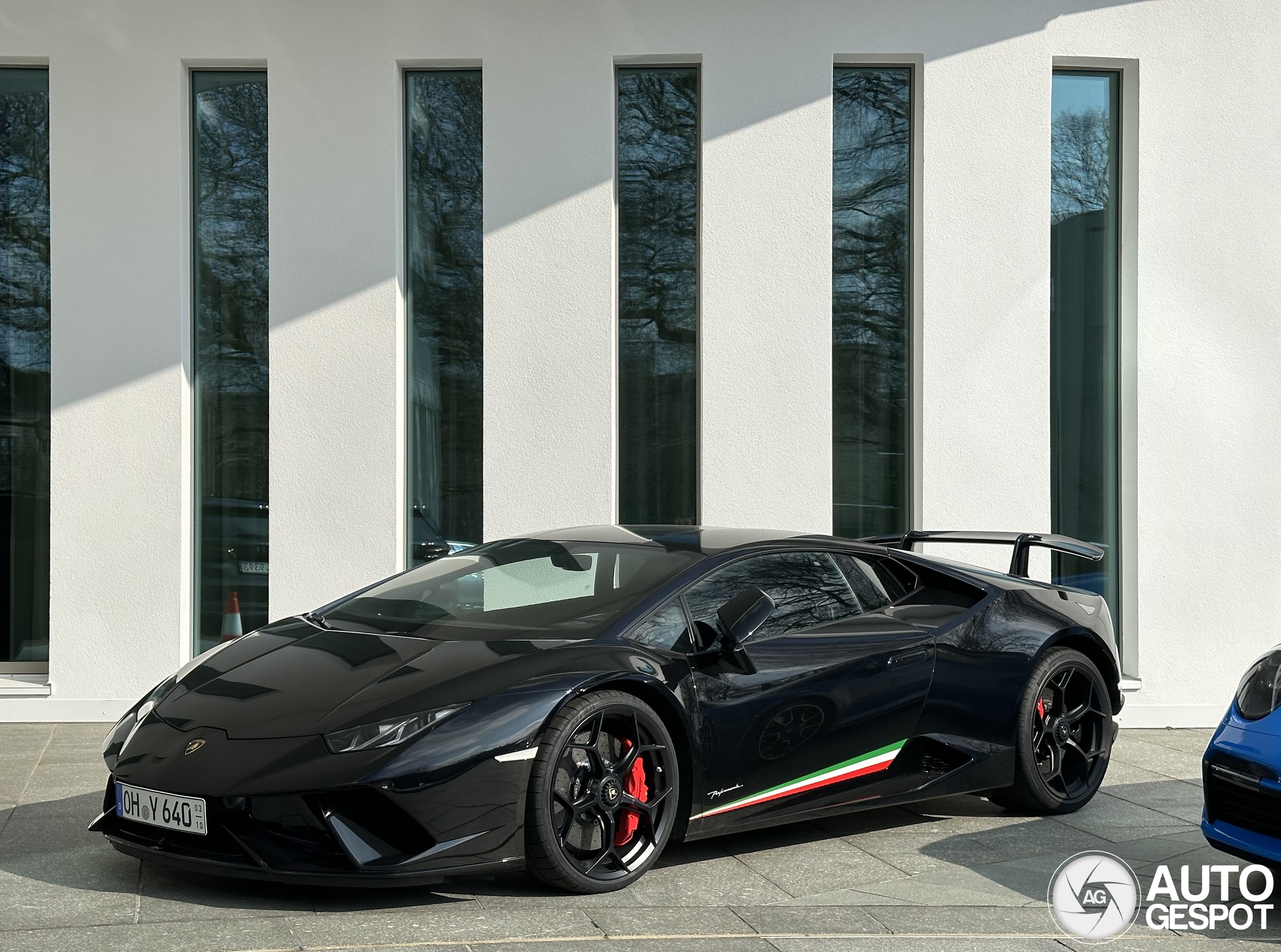 Lamborghini Huracán LP640-4 Performante Spyder