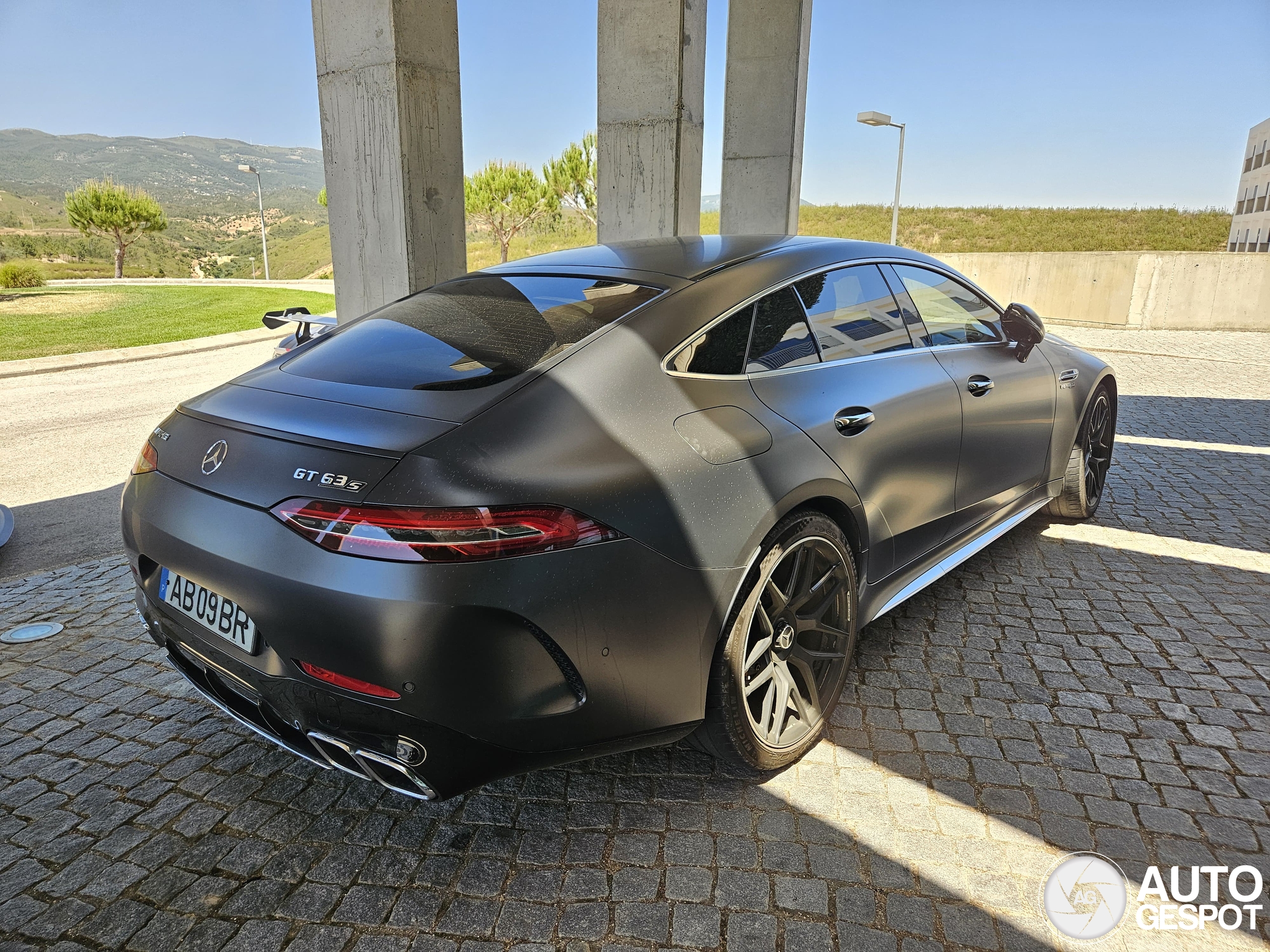 Mercedes-AMG GT 63 S X290