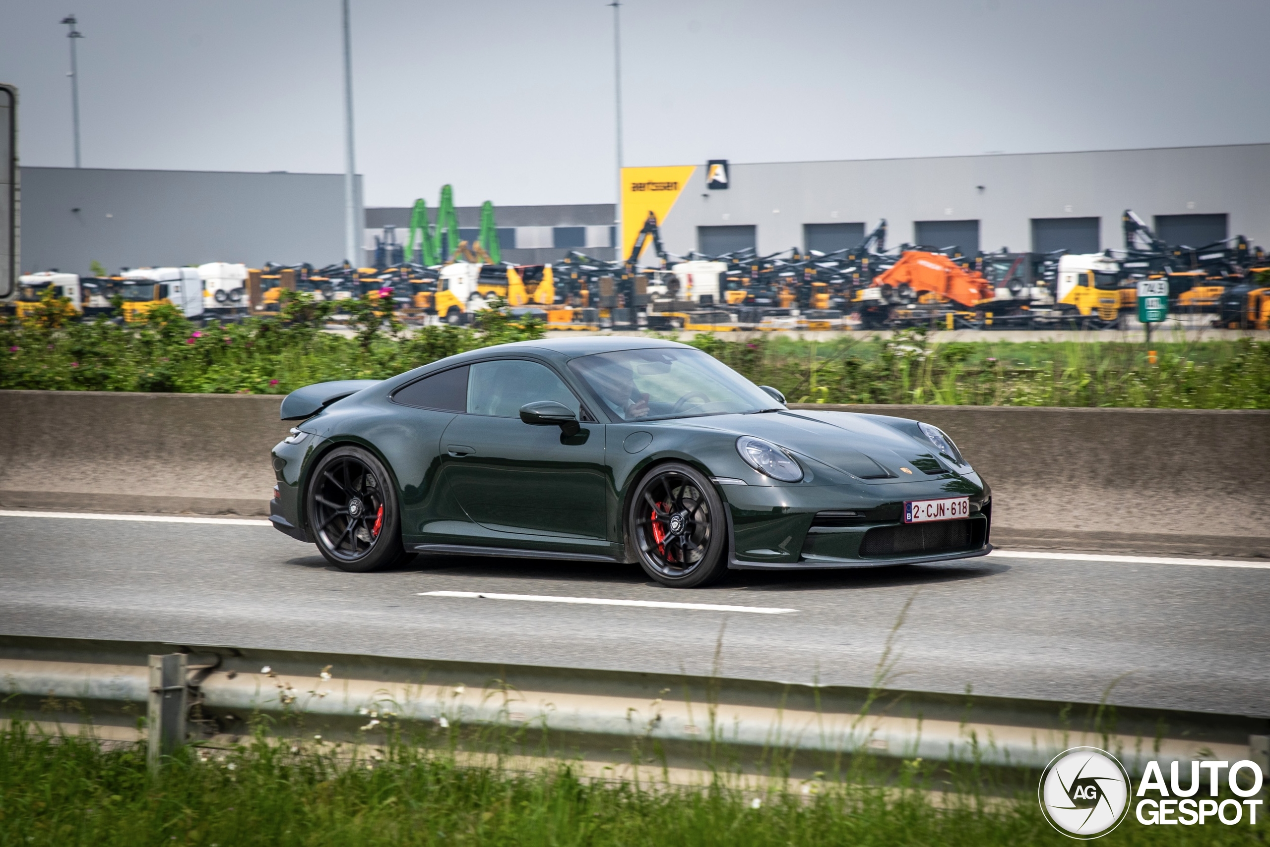 Porsche 992 GT3 Touring