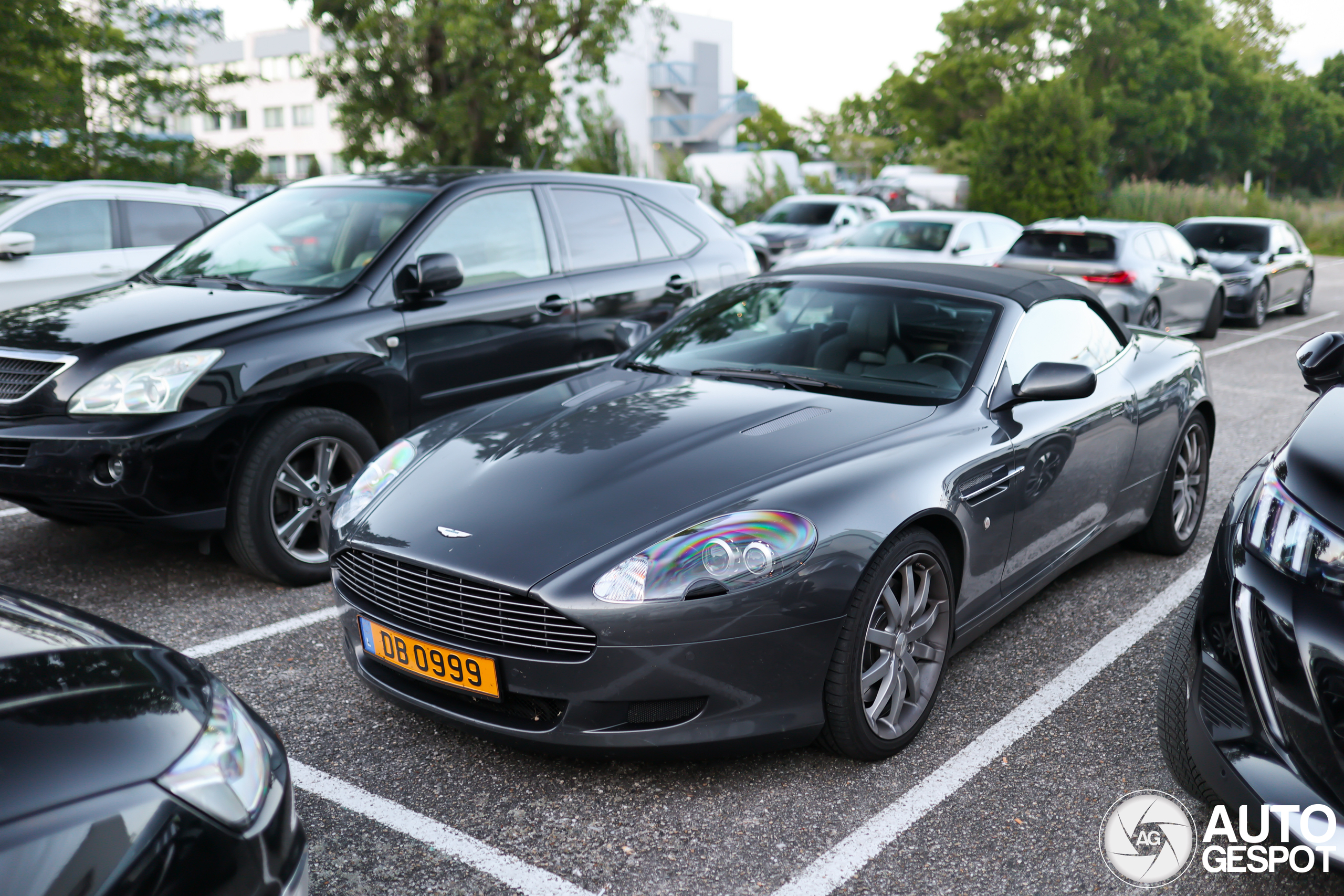 Aston Martin DB9 Volante