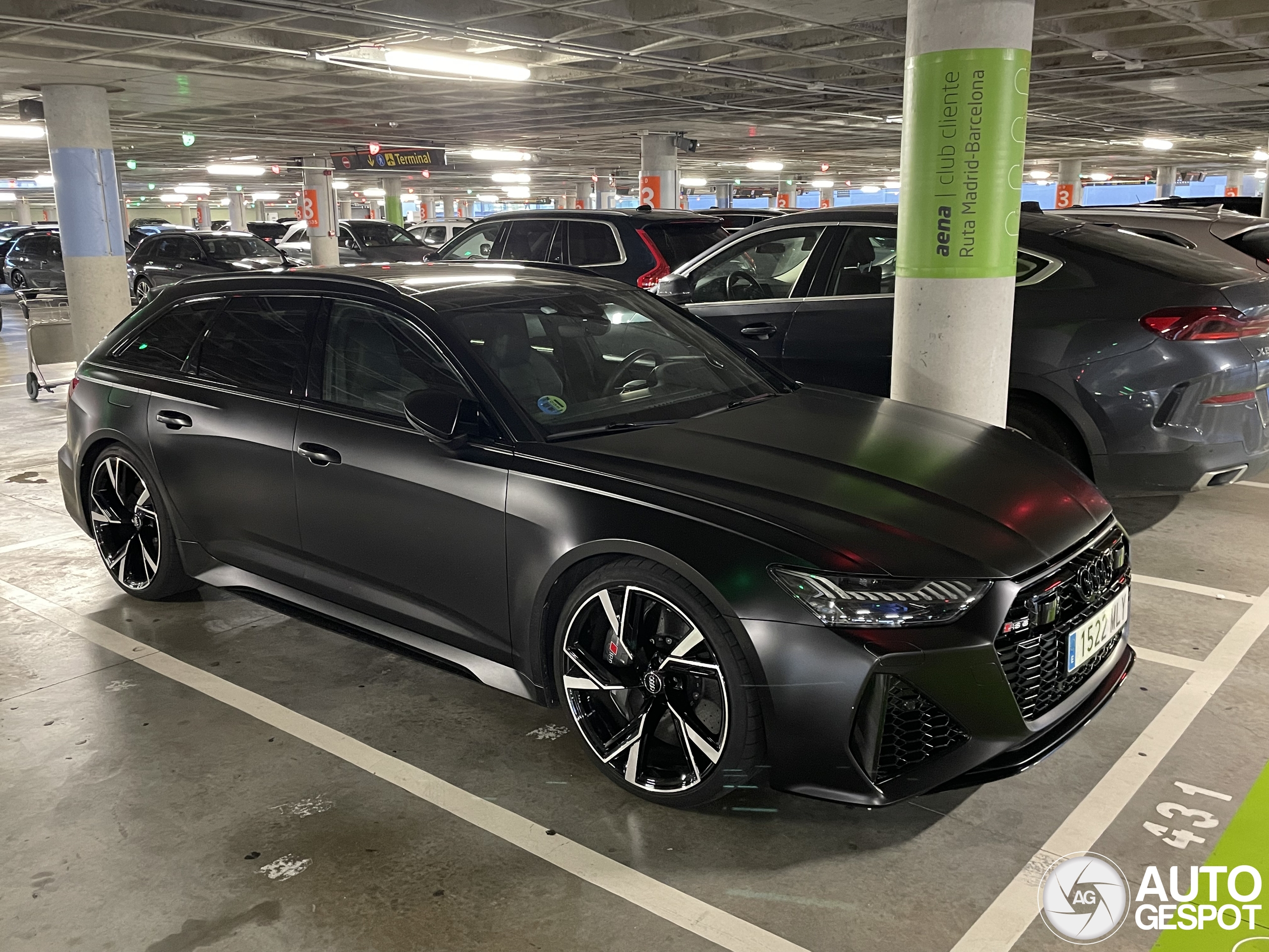 Audi RS6 Avant C8