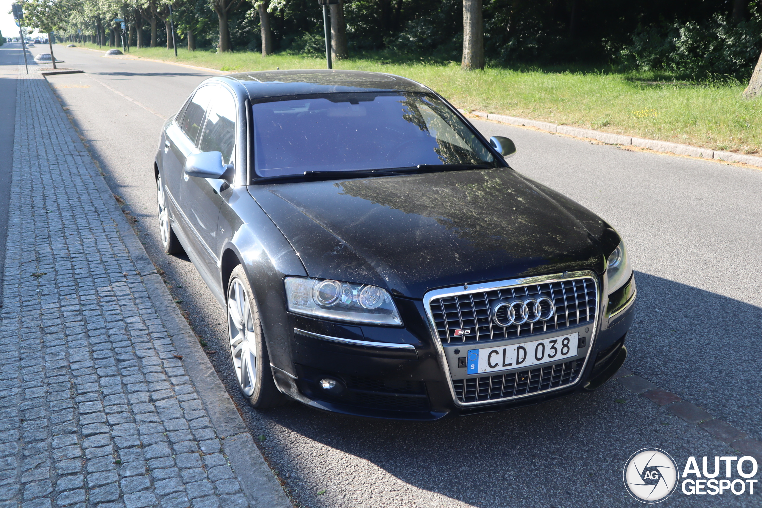 Audi S8 D3