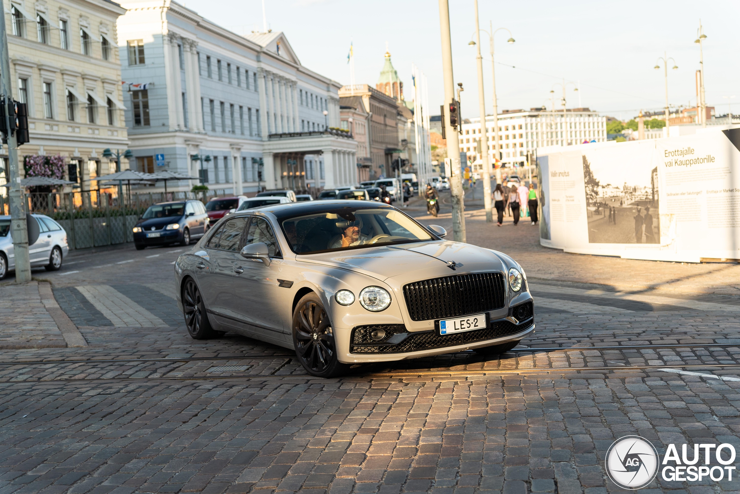 Bentley Flying Spur Hybrid