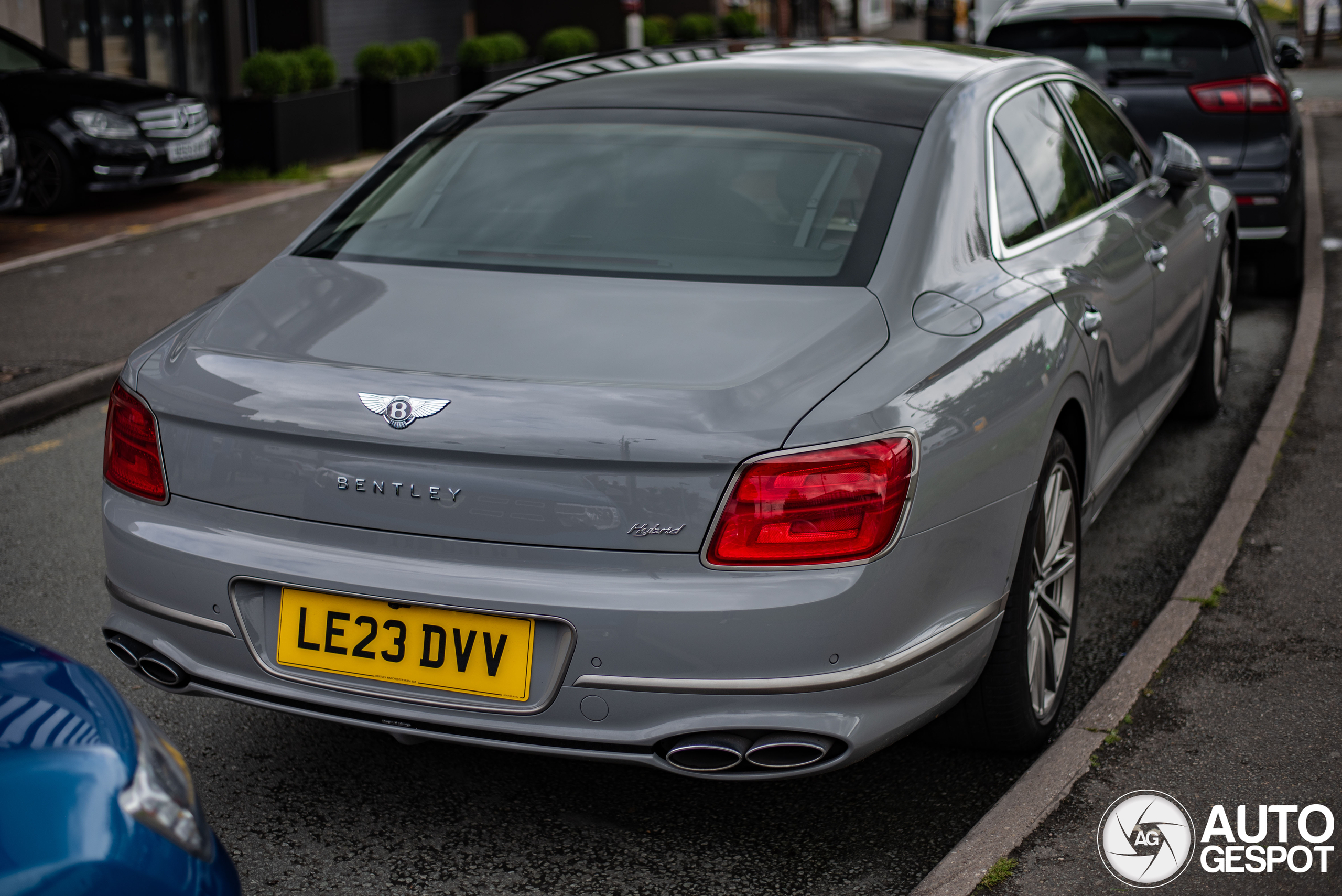 Bentley Flying Spur Hybrid