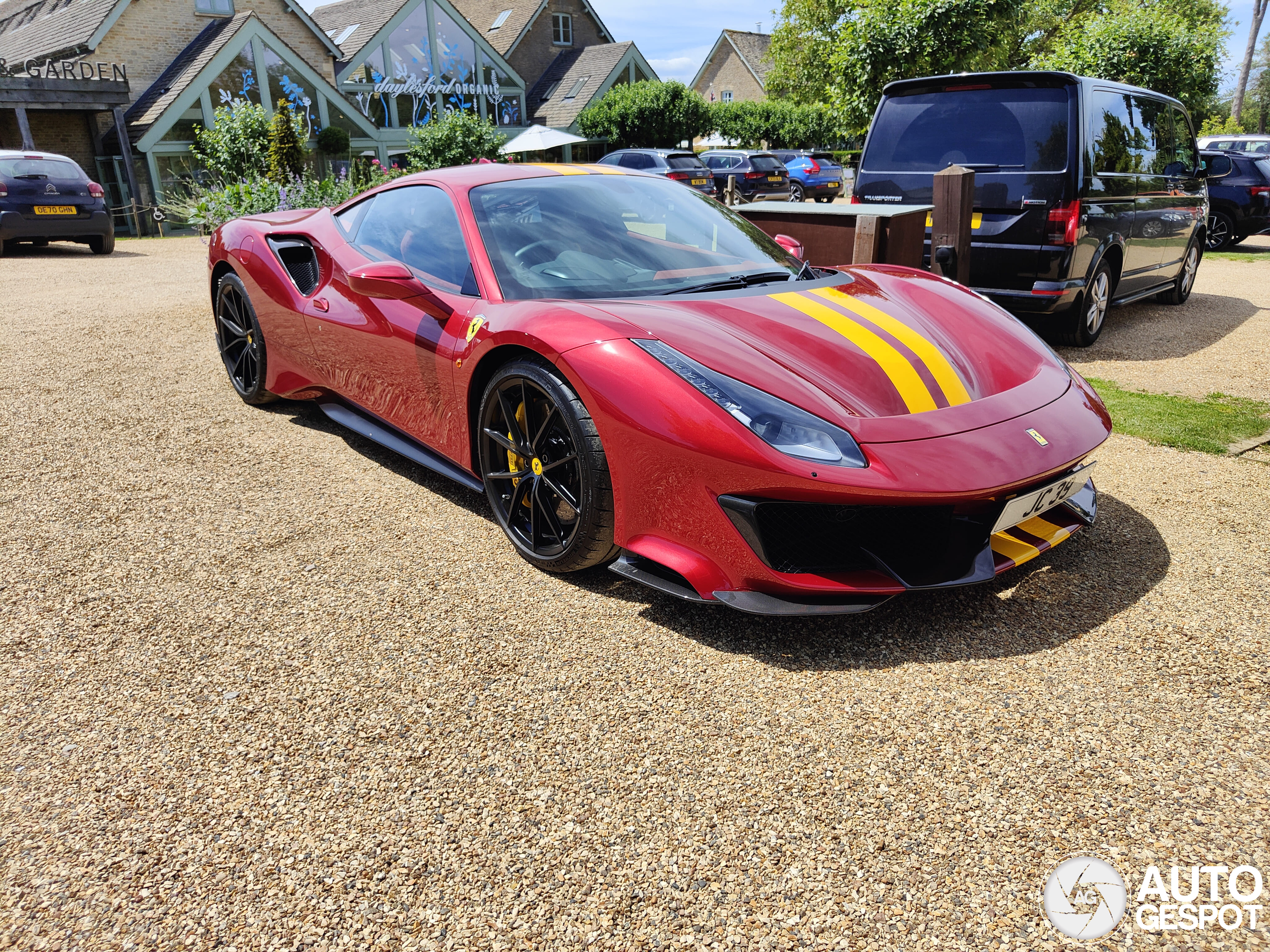 Ferrari 488 Pista