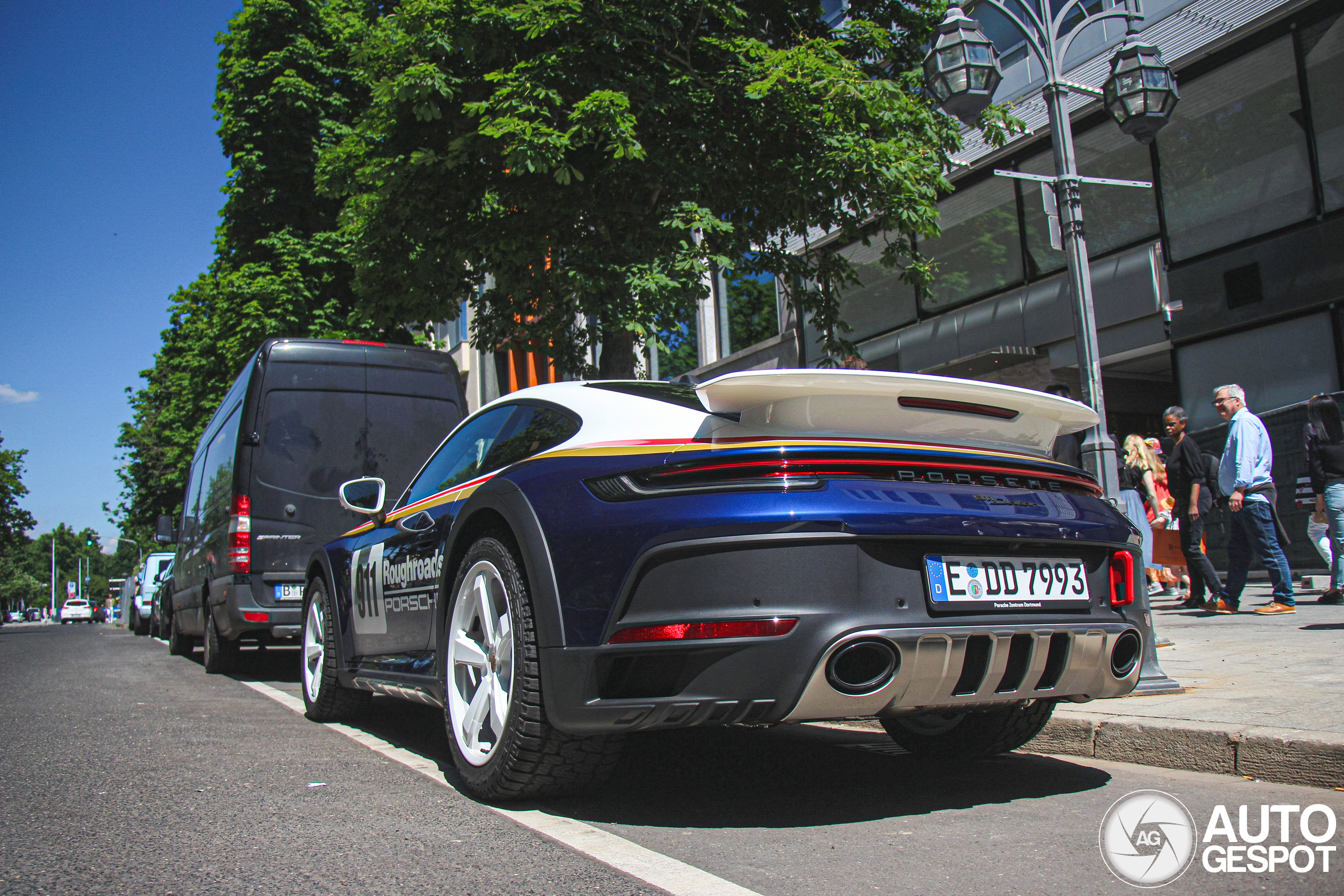 Porsche 992 Dakar