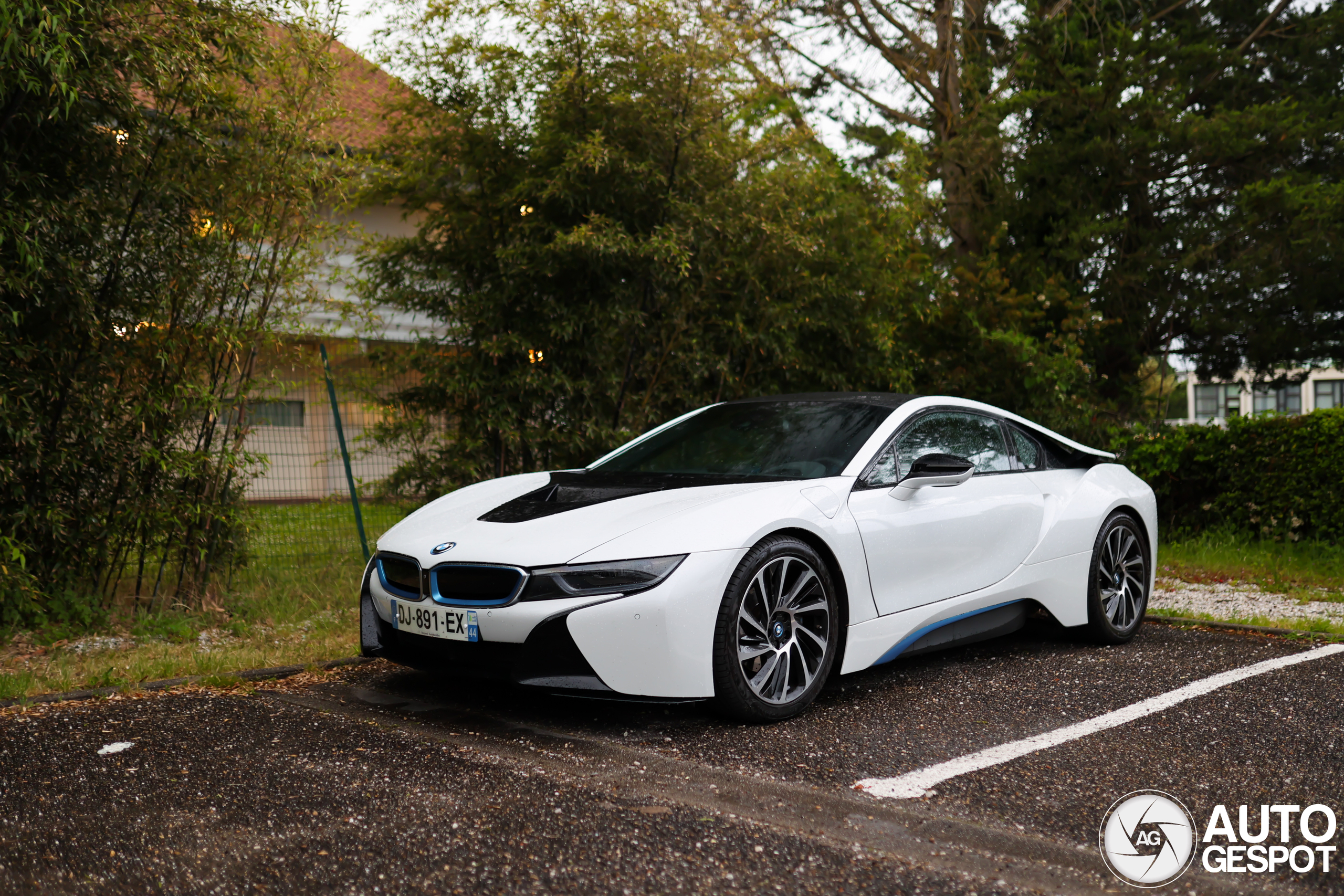 BMW i8