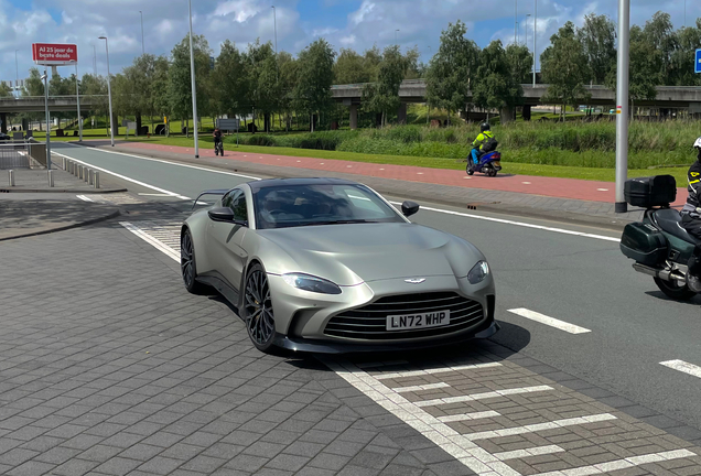 Aston Martin V12 Vantage 2023