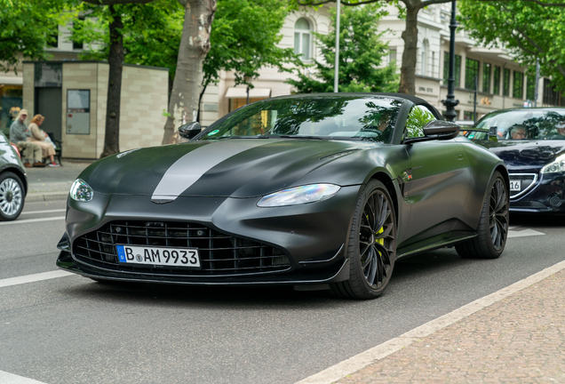 Aston Martin V8 Vantage Formula 1 Edition Roadster