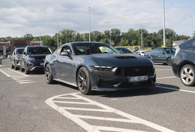 Ford Mustang Dark Horse 2024