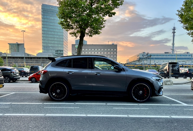 Mercedes-AMG GLA 45 S 4MATIC+ H247