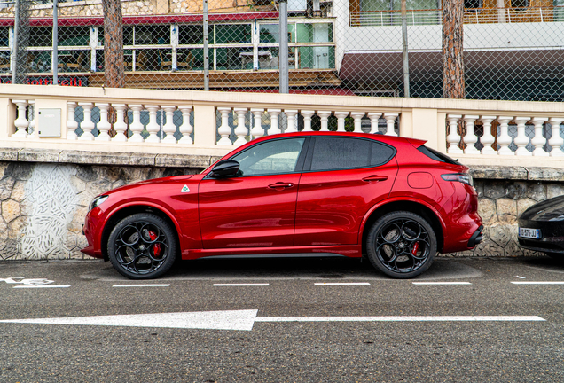 Alfa Romeo Stelvio Quadrifoglio 2023