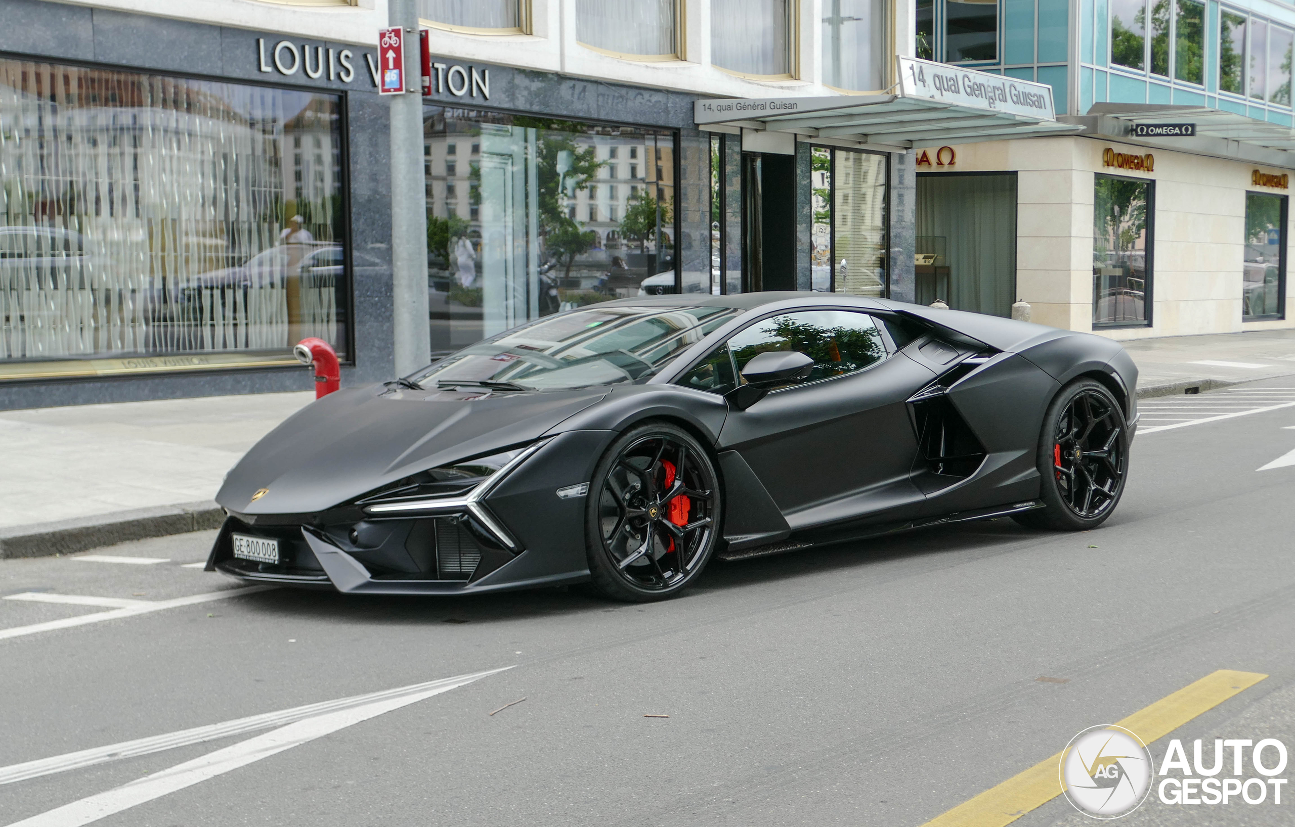 Lamborghini Revuelto: The perfect successor to the Aventador LP700-4