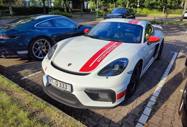 Porsche 718 Cayman GT4 Sports Cup Edition