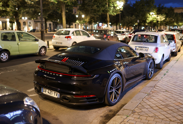 Porsche 992 Carrera 4S Cabriolet