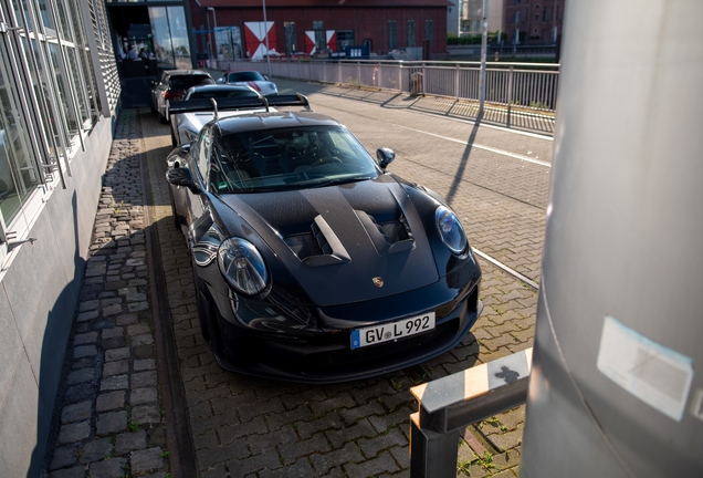 Porsche 992 GT3 RS Weissach Package