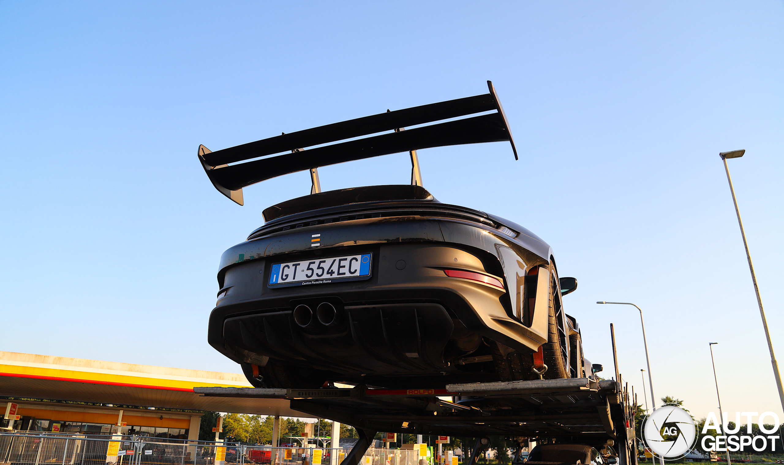Porsche 992 GT3 RS Weissach Package