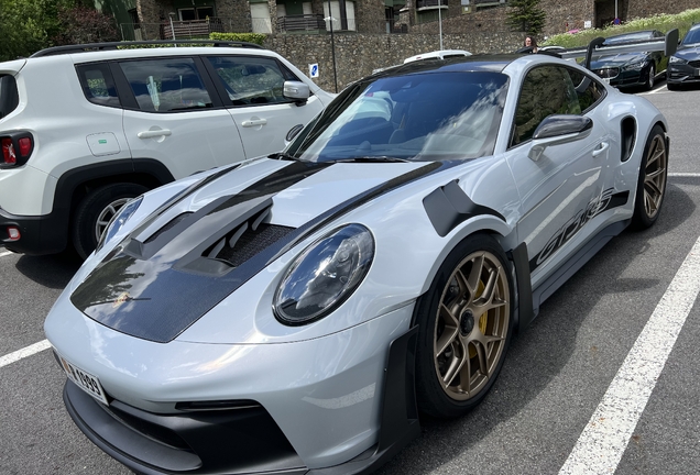 Porsche 992 GT3 RS Weissach Package