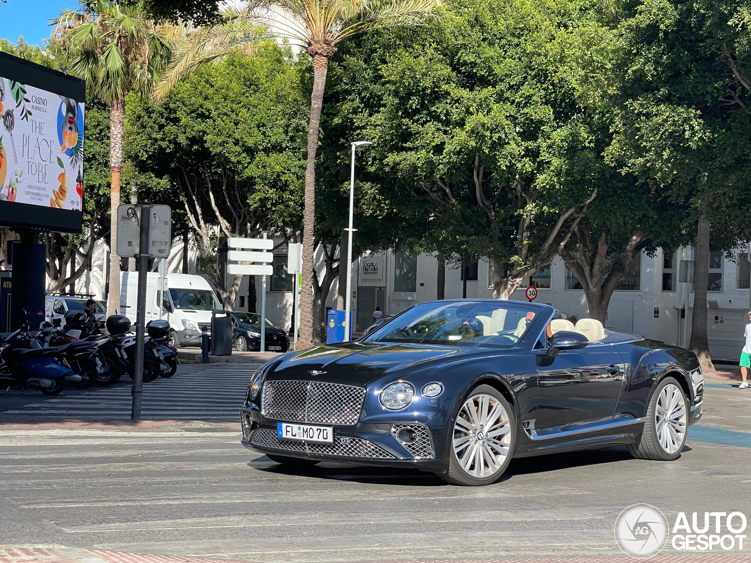 Bentley Continental GTC Speed 2023 Edition 12