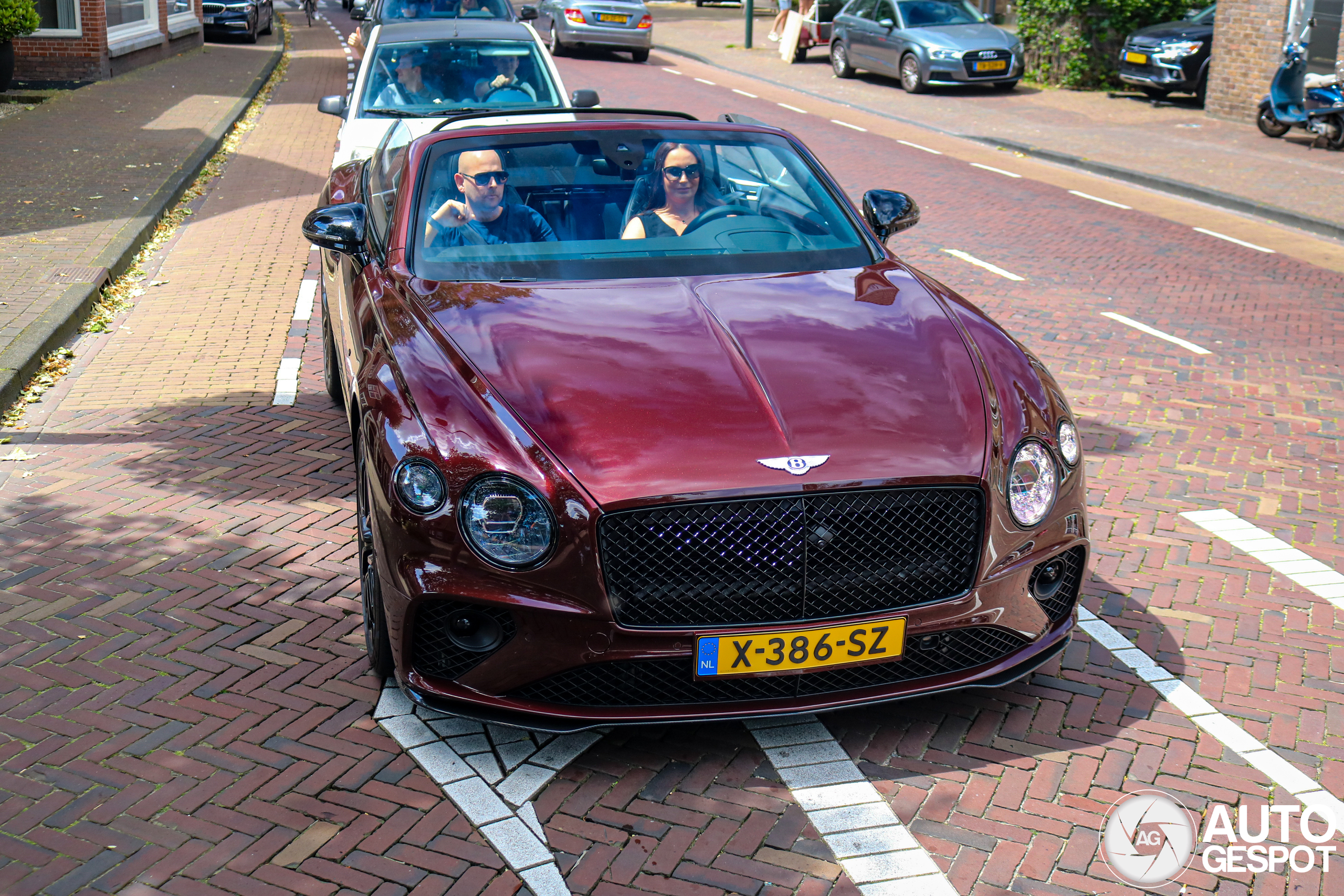 Bentley Continental GTC V8 S 2023