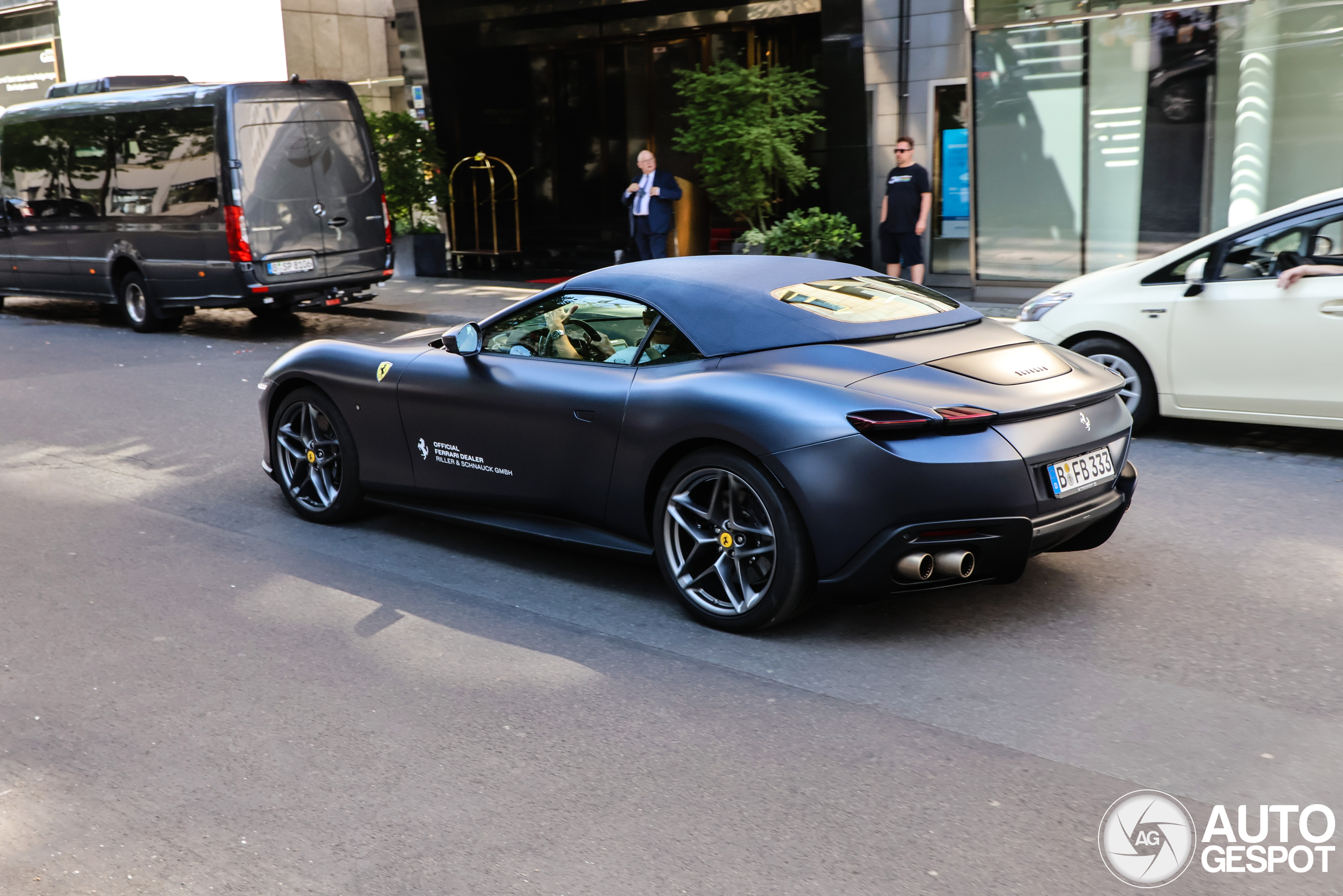 Ferrari Roma Spider