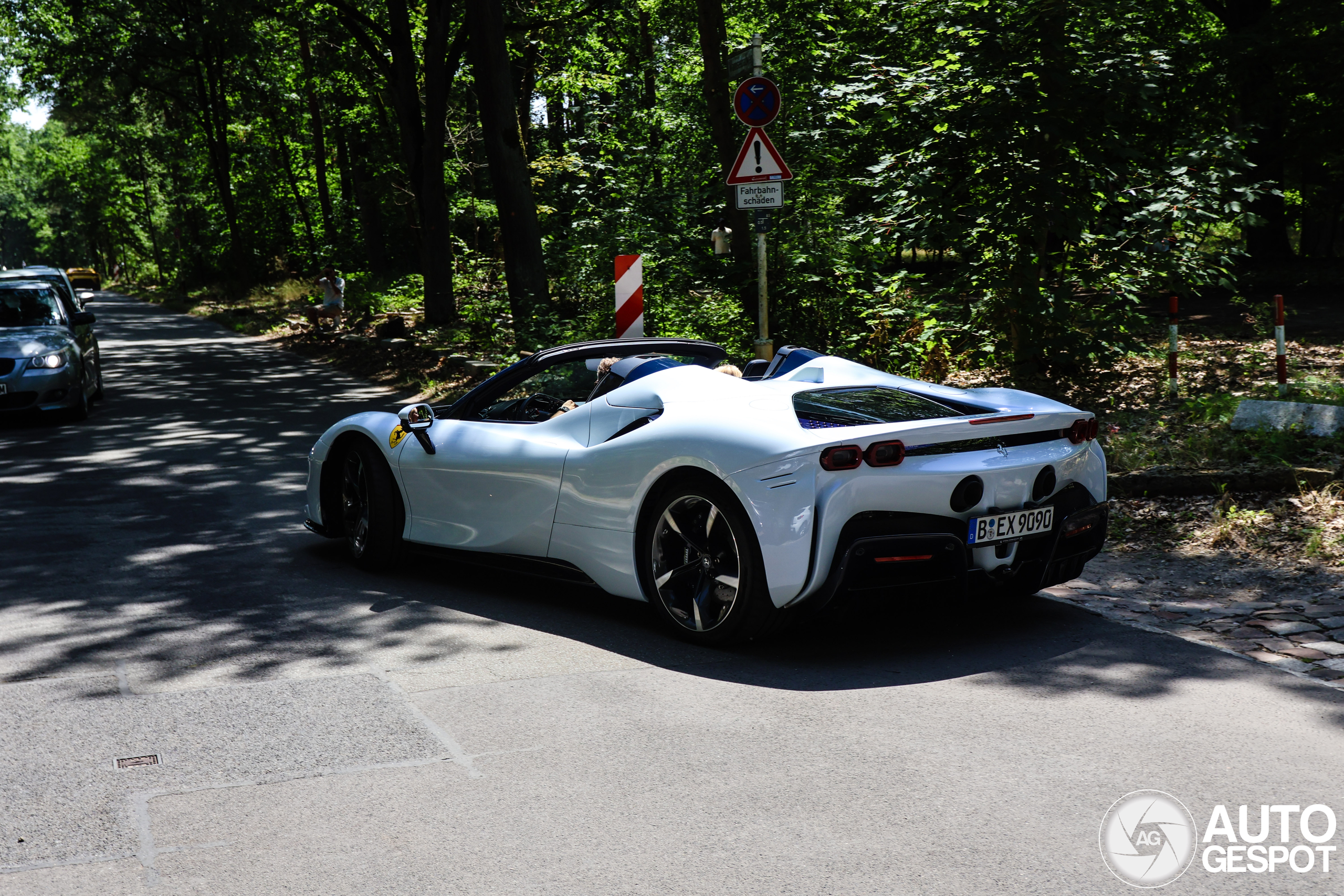 Ferrari SF90 Spider