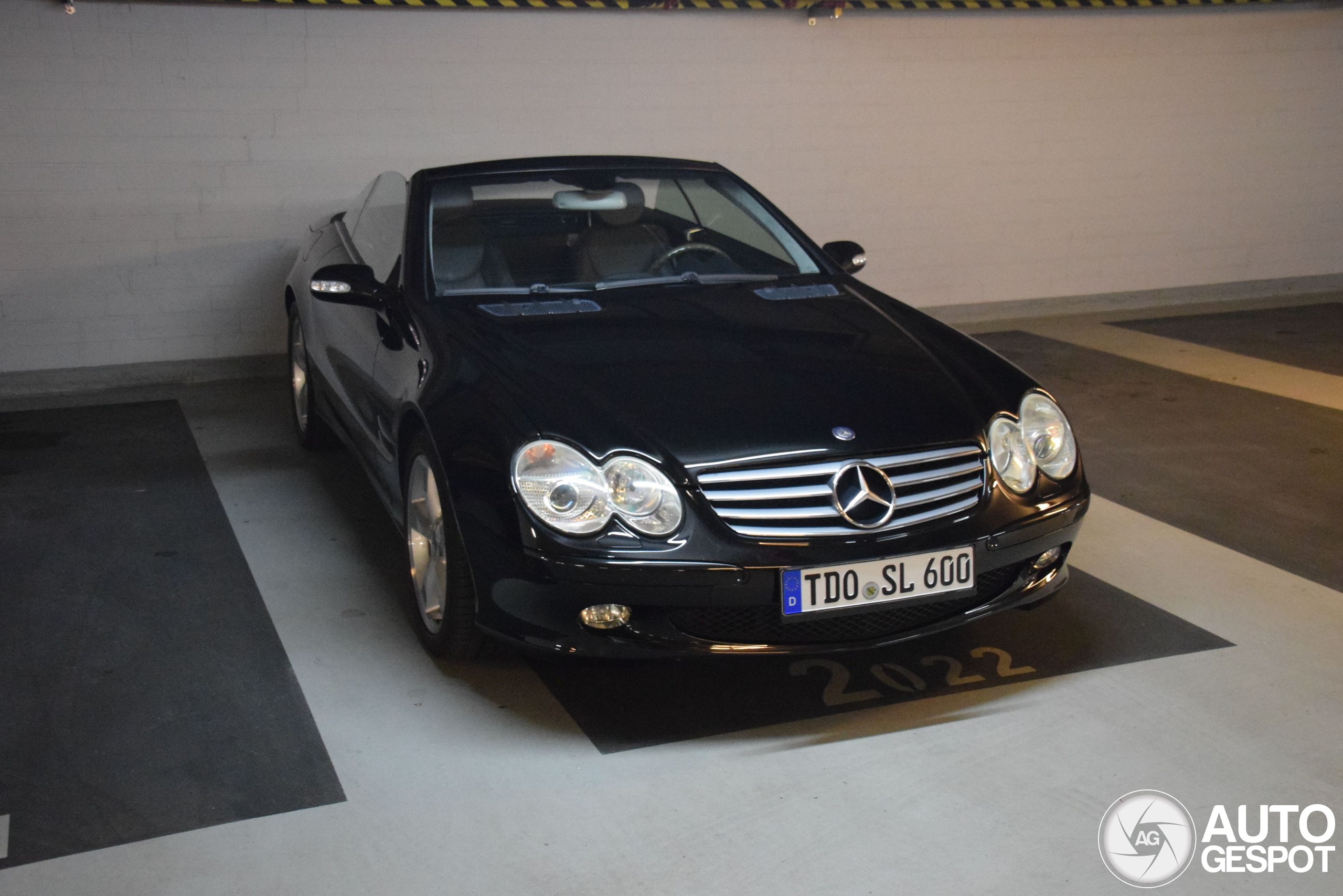Mercedes-Benz SL 600 R230 - 29 June 2024 - Autogespot