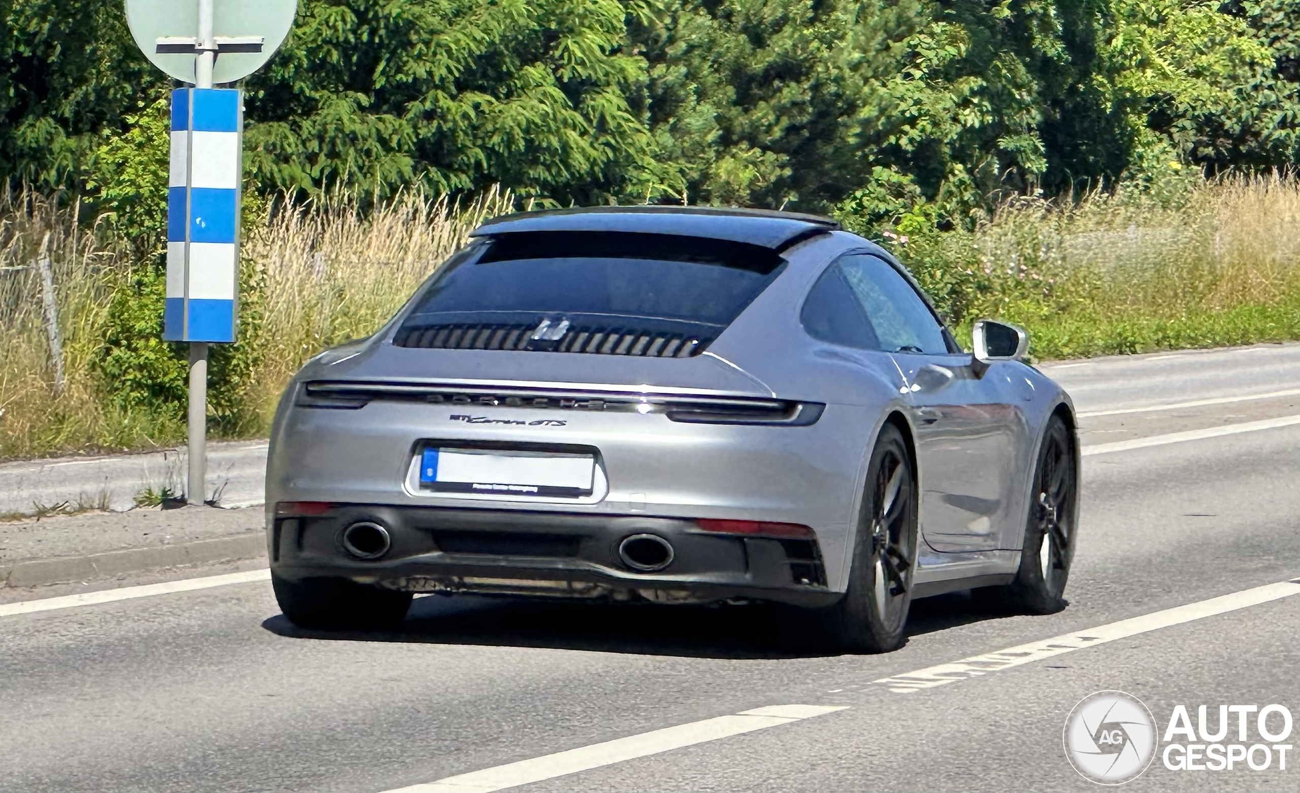 Porsche 992 Carrera GTS