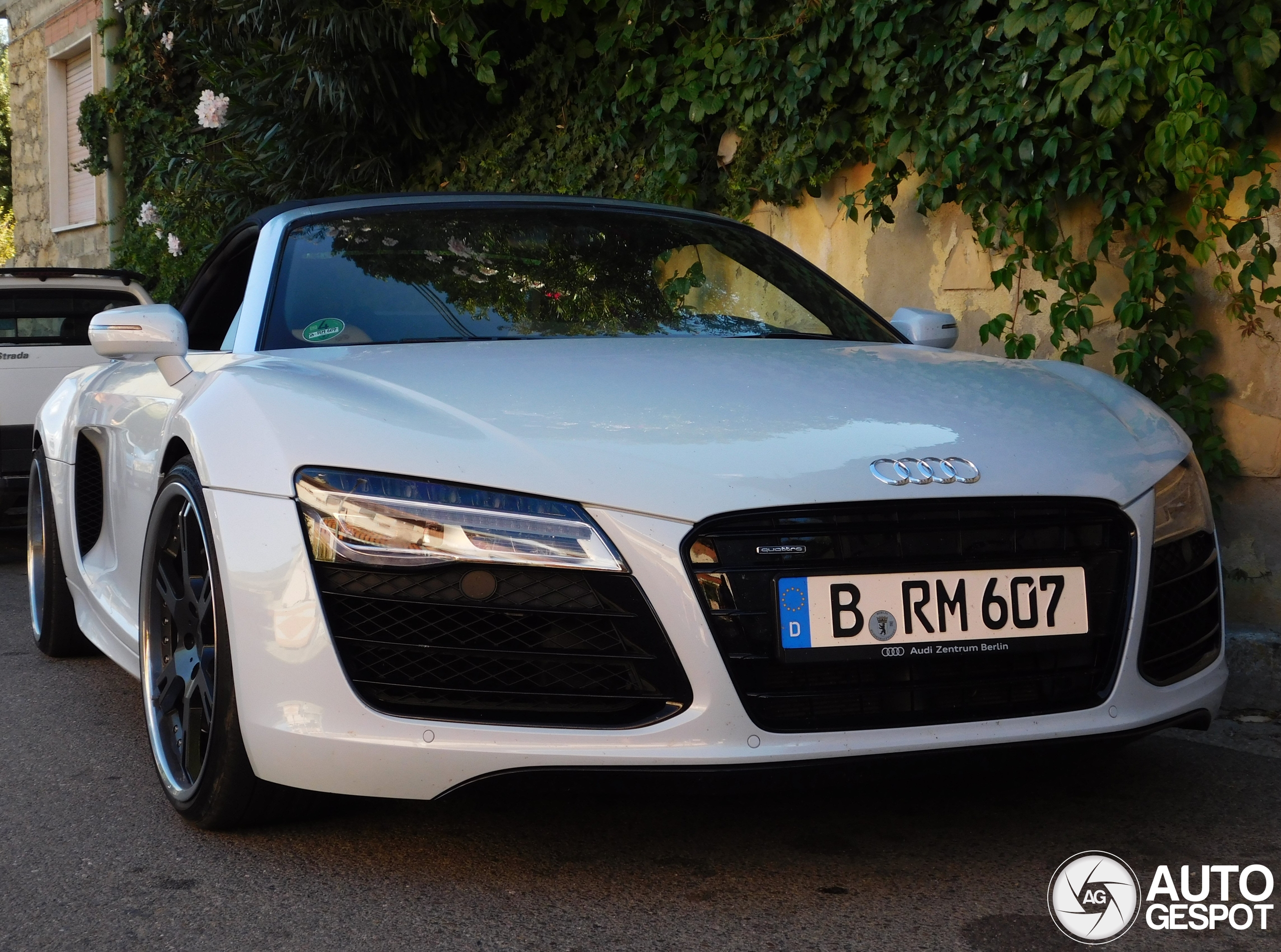 Audi R8 V10 Spyder 2013