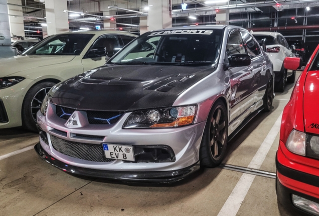 Mitsubishi Lancer Evolution VIII MR