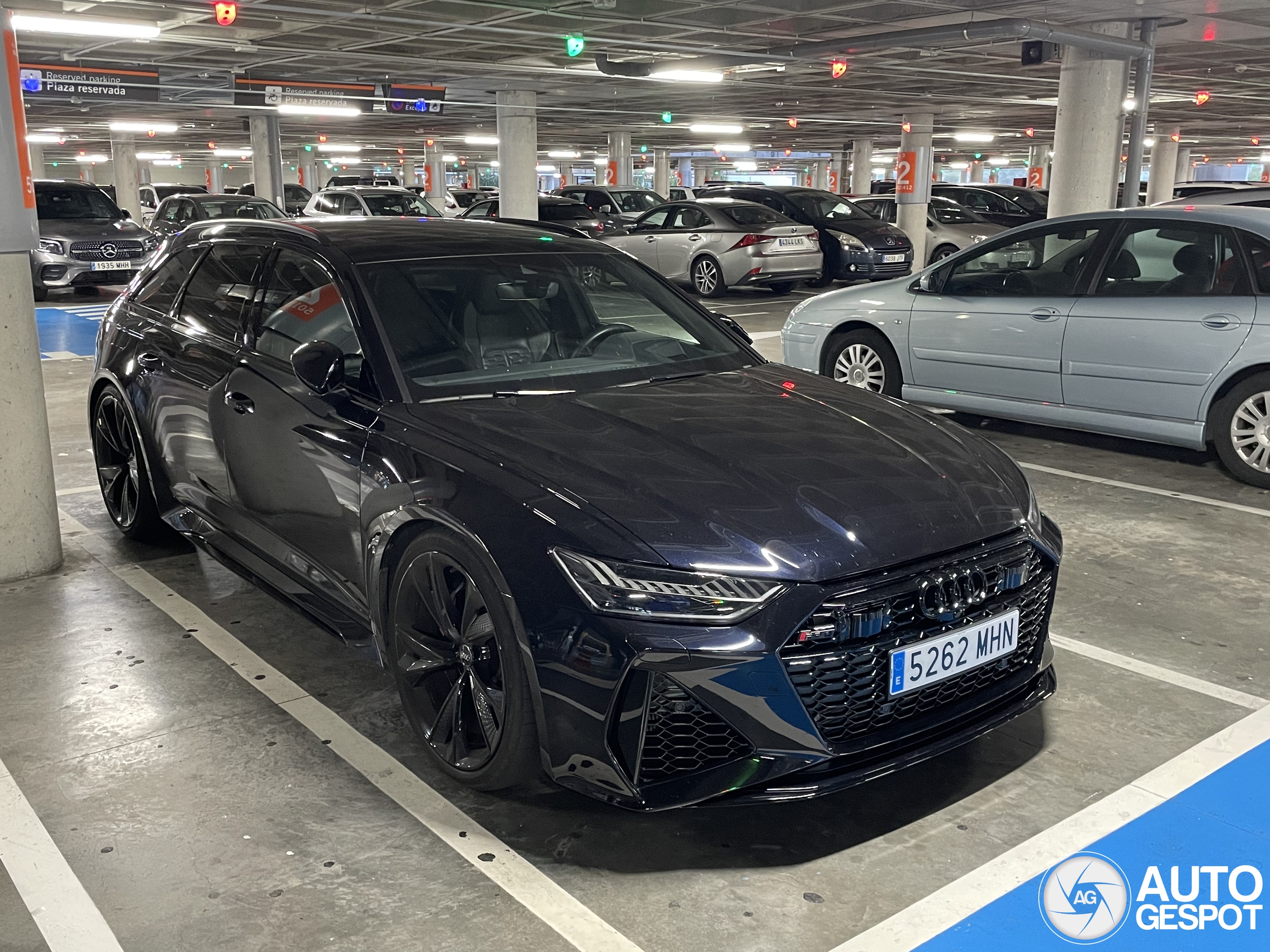 Audi RS6 Avant C8