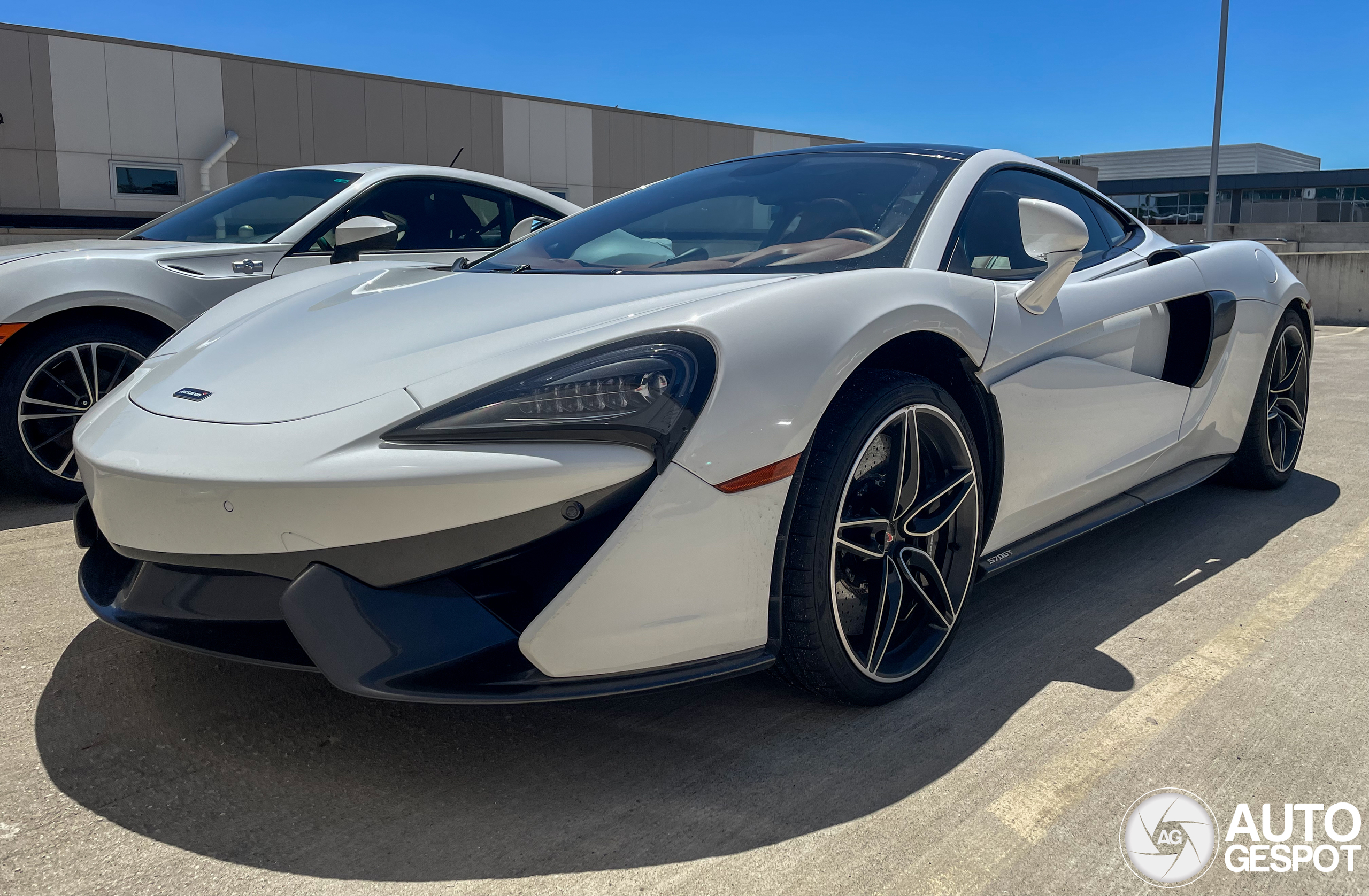 McLaren 570GT