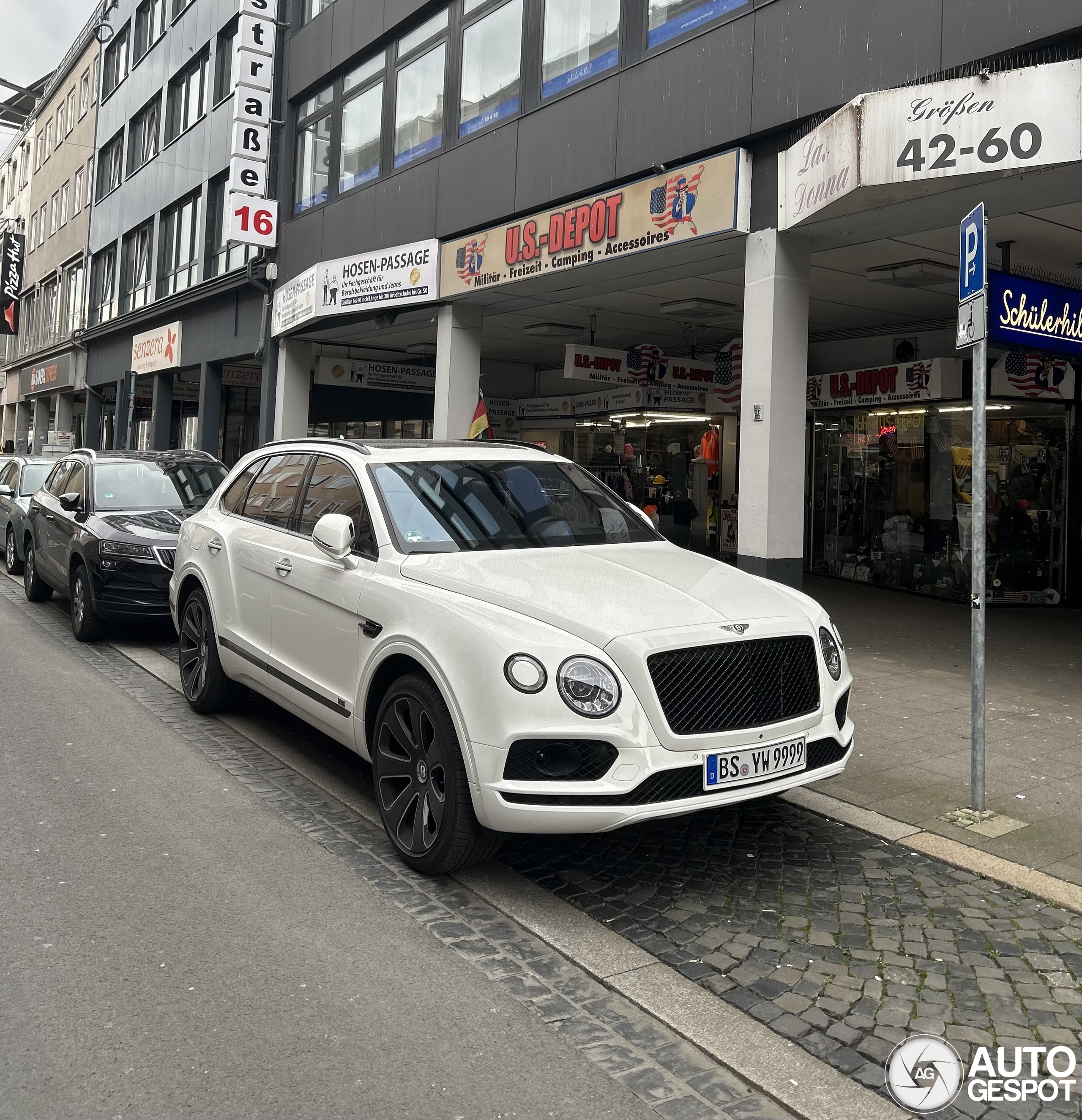 Bentley Bentayga V8 Design Series