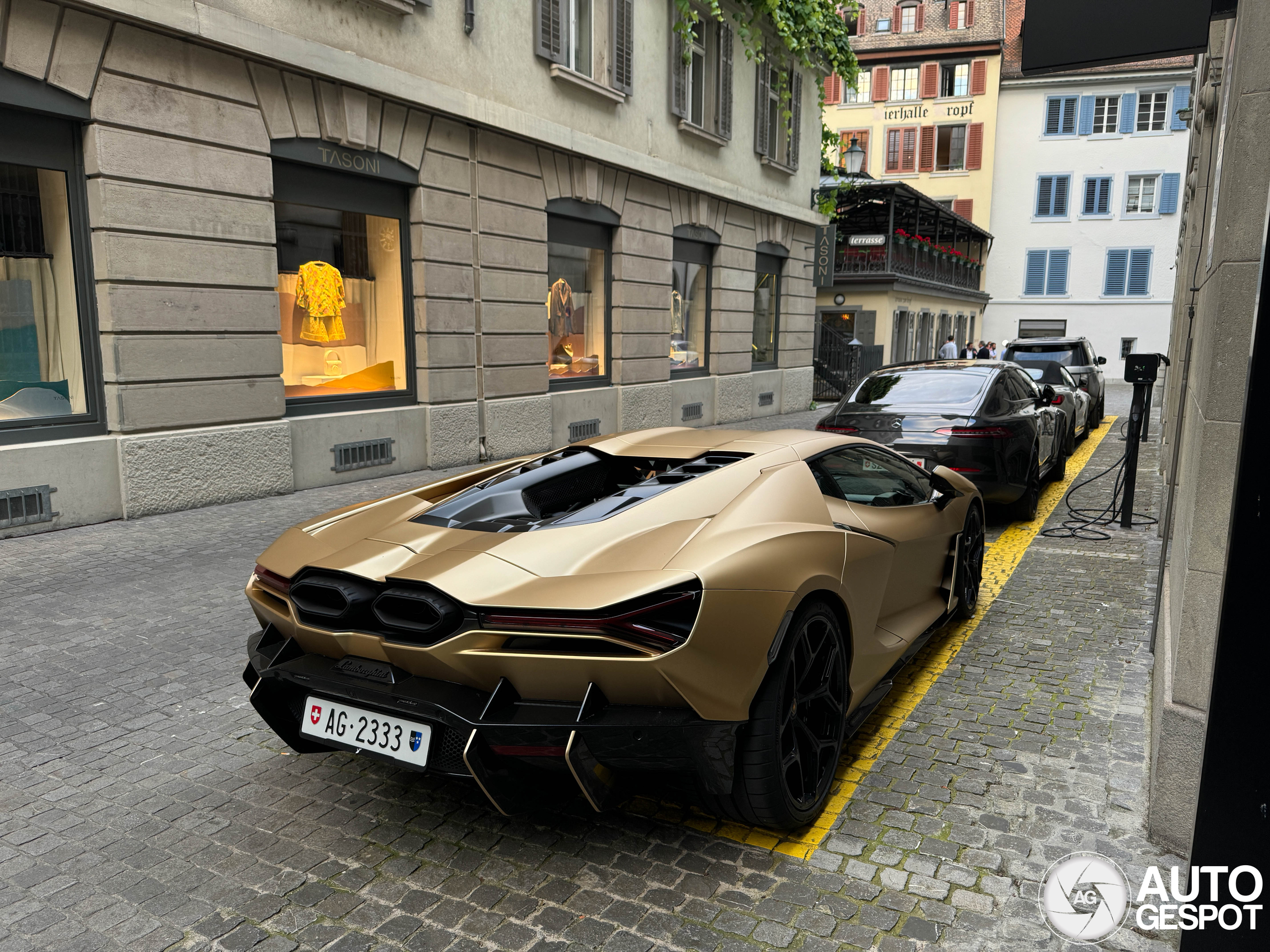 Going for gold with the Lamborghini Revuelto