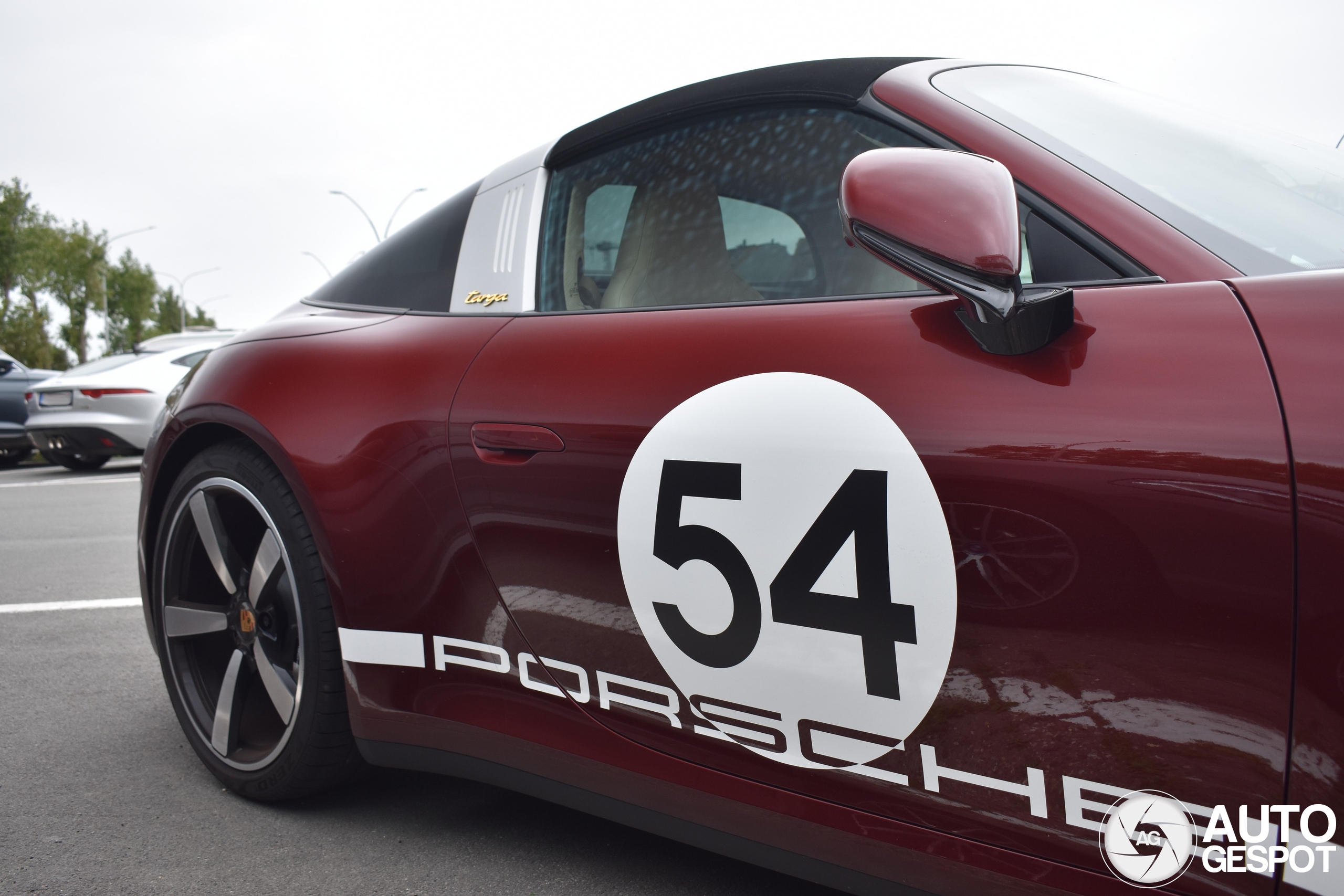 Porsche 992 Targa 4S Heritage Design Edition