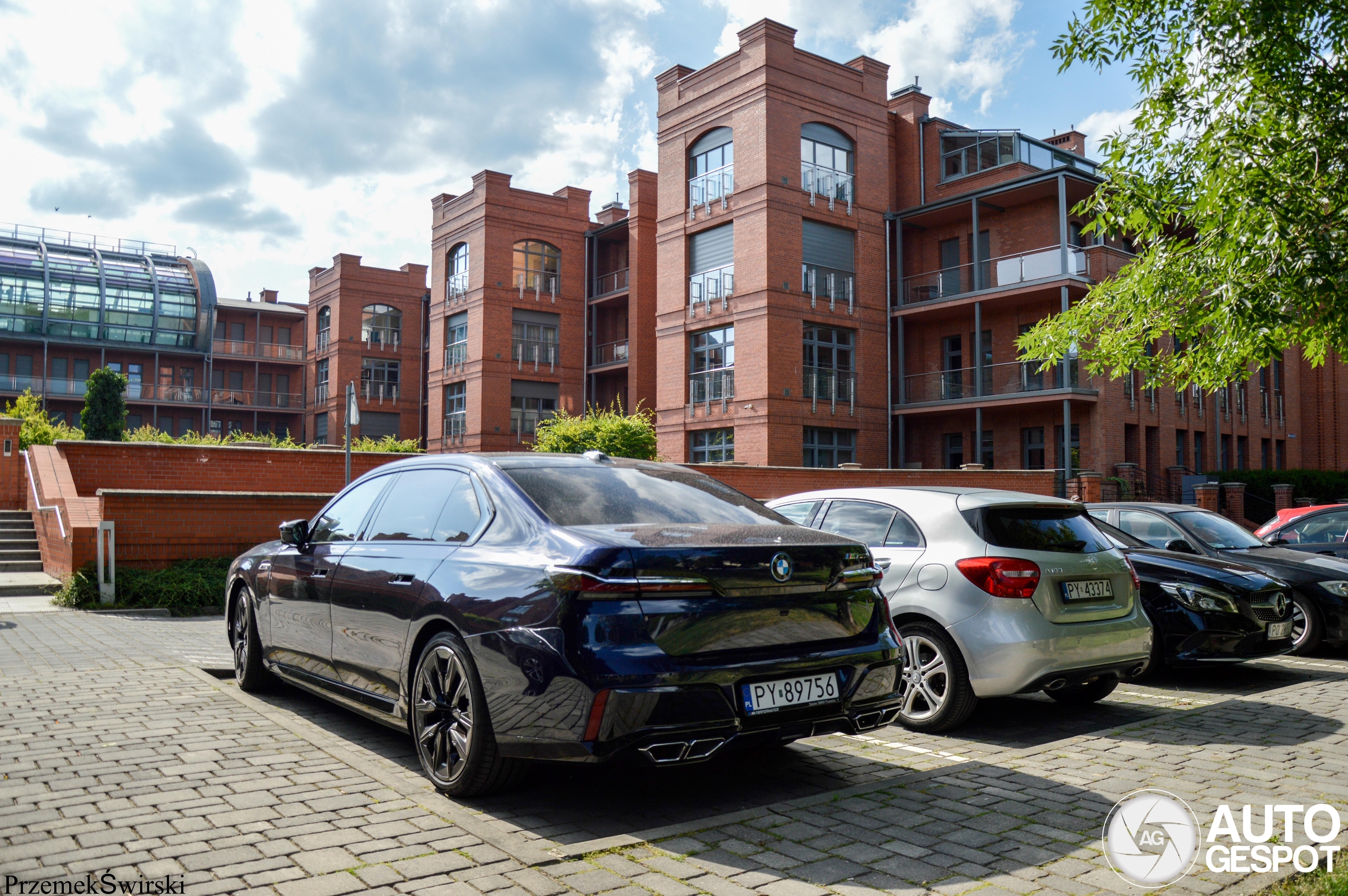 BMW M760e xDrive