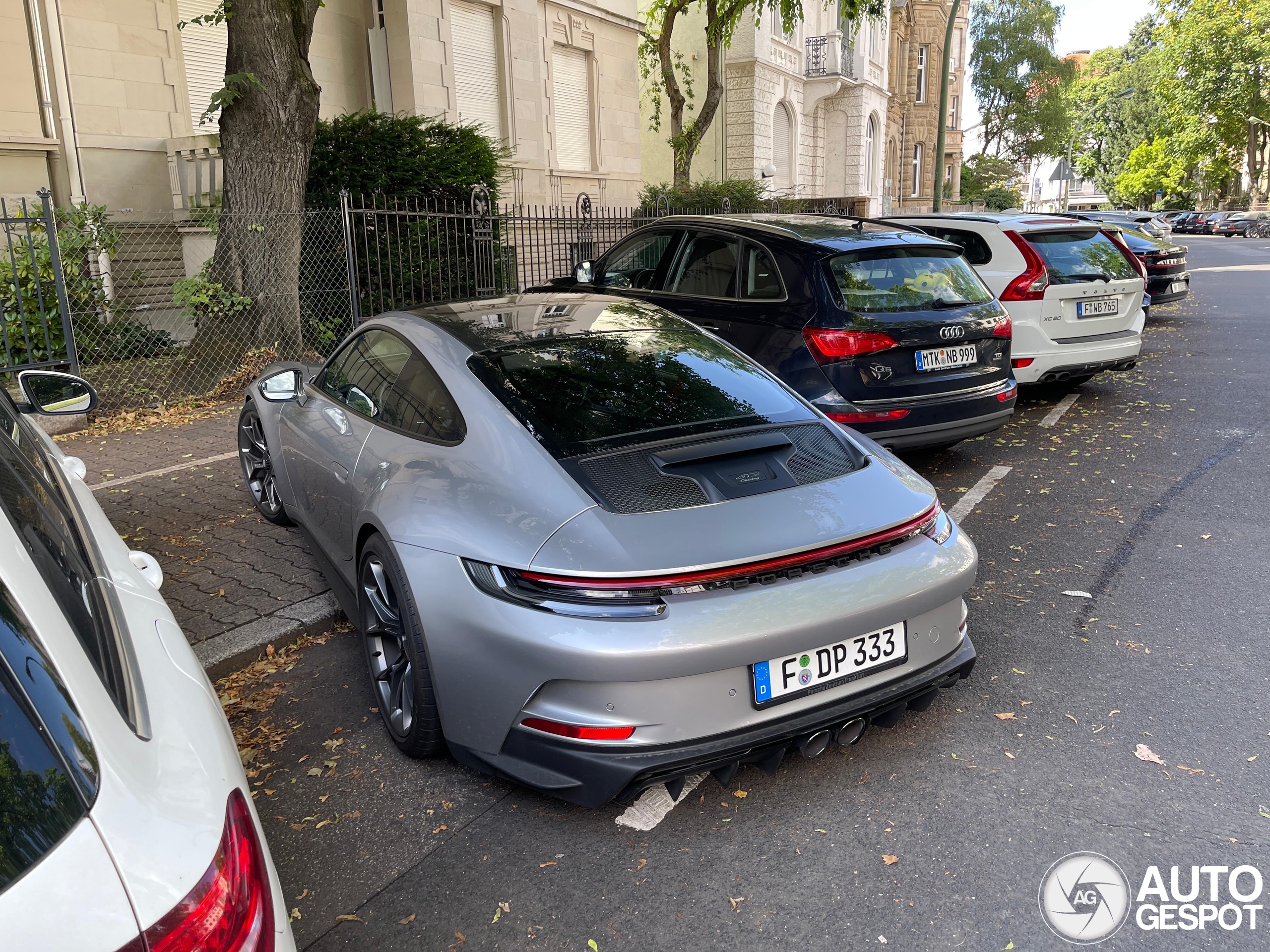 Porsche 992 GT3 Touring