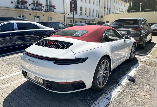 Porsche 992 Carrera 4S Cabriolet