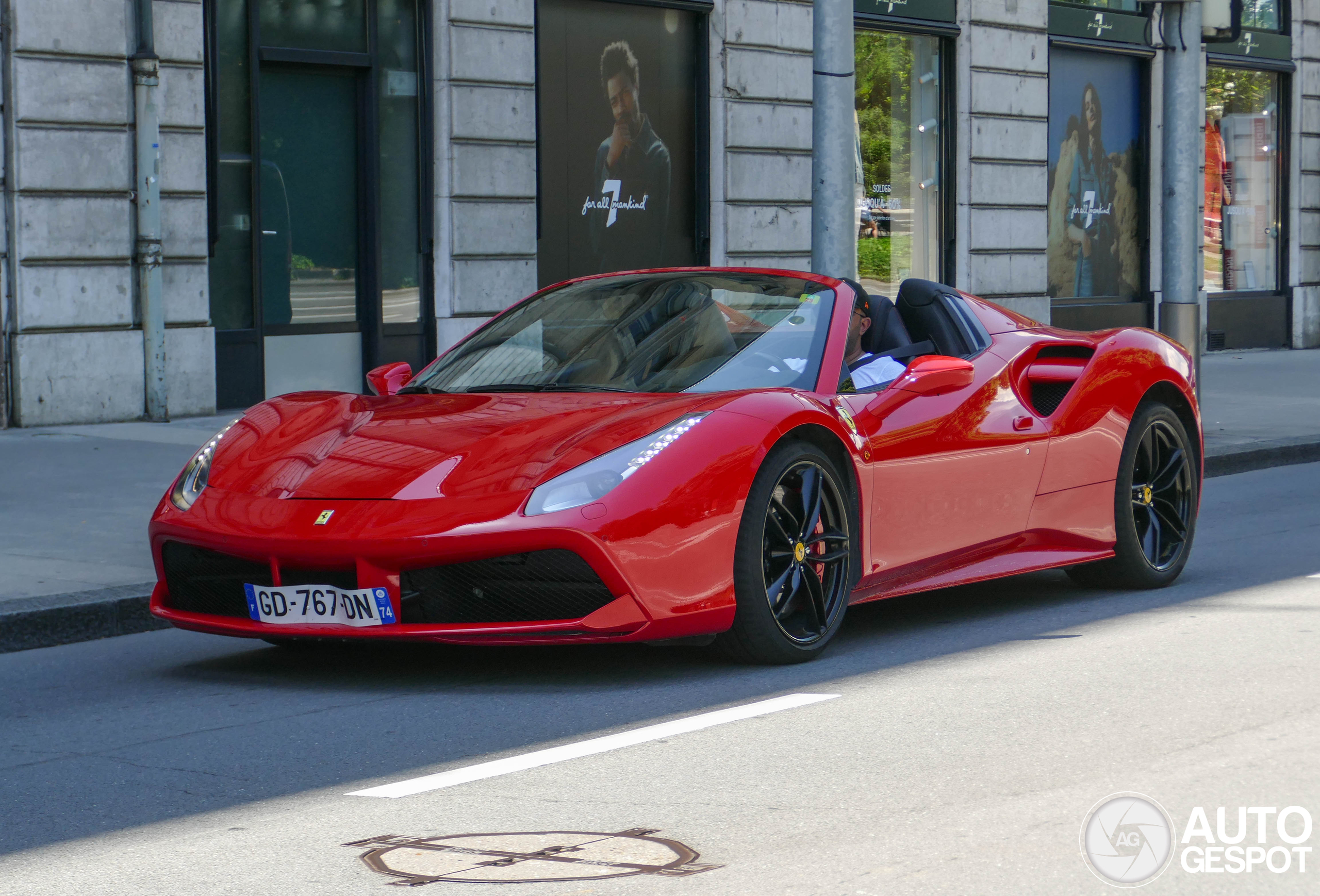Ferrari 488 Spider