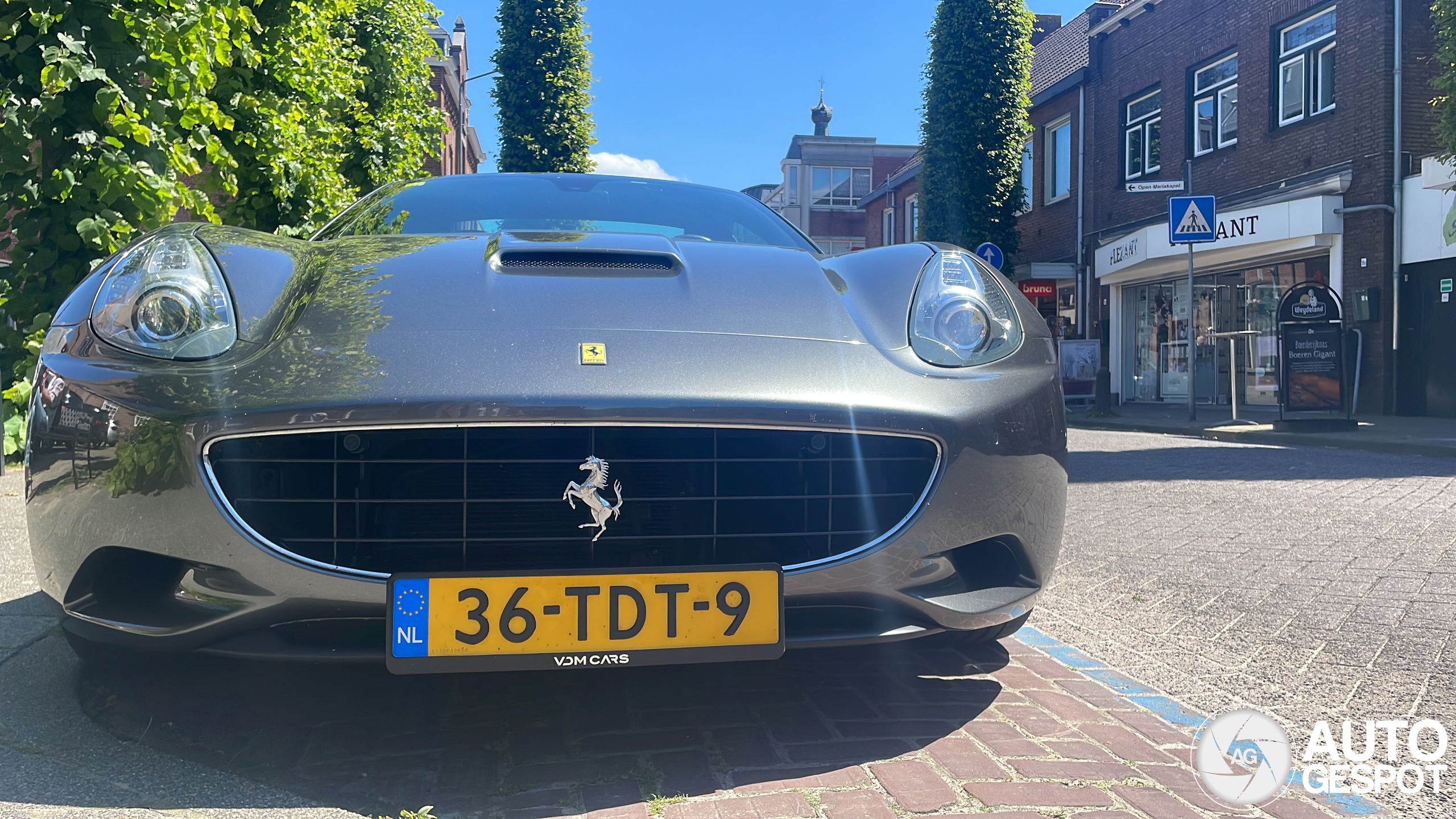 Ferrari California