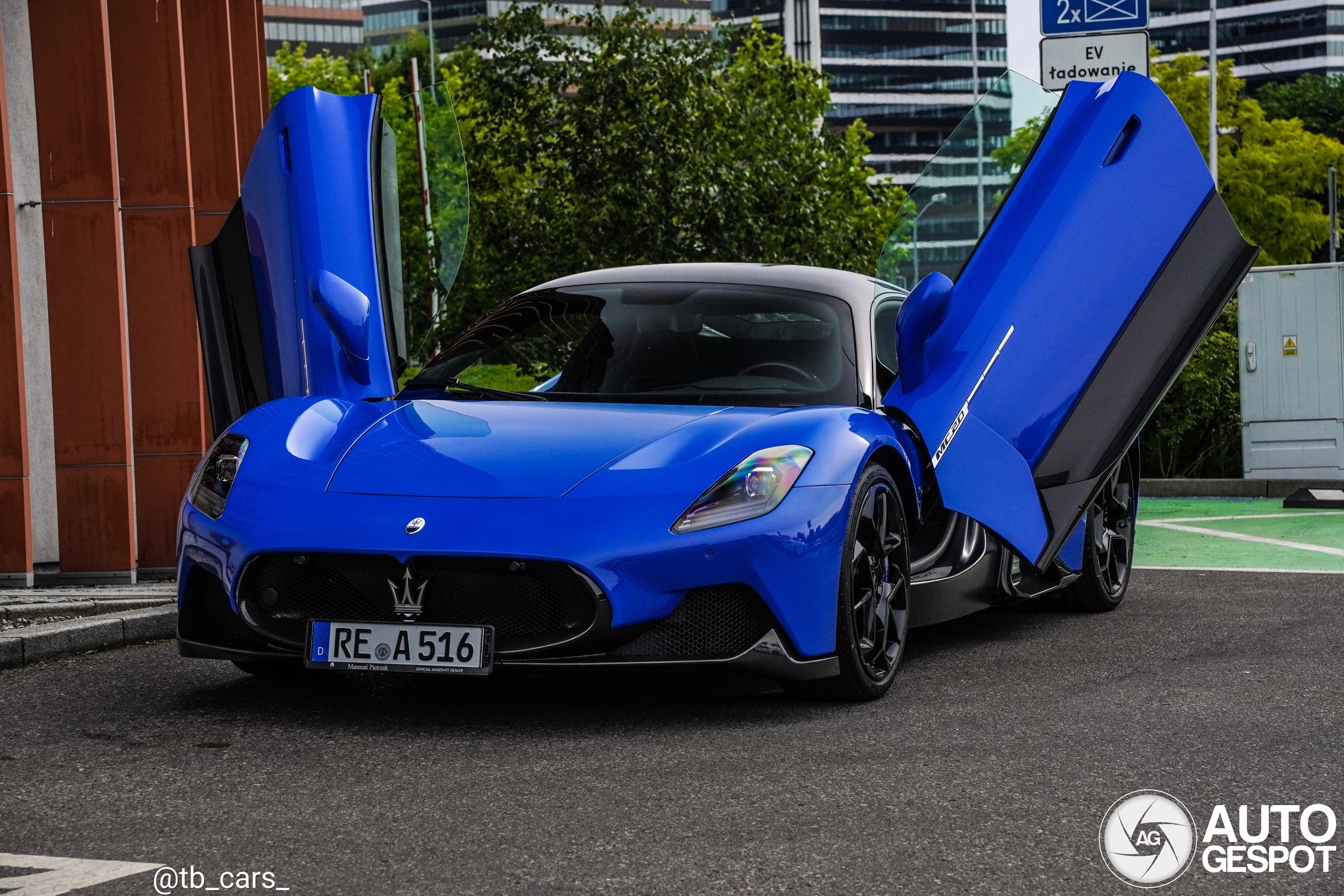 Maserati MC20