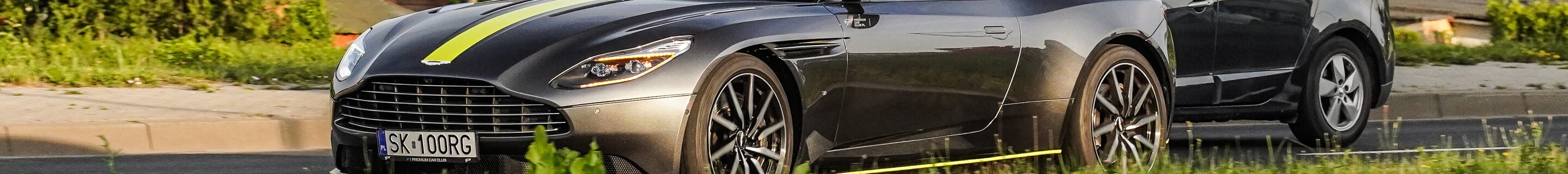 Aston Martin DB11