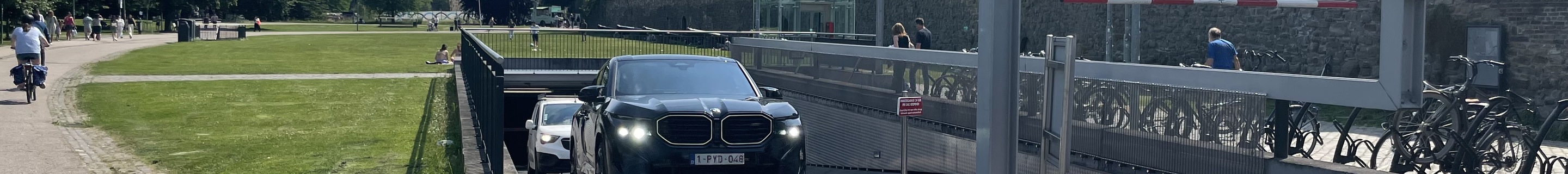 BMW XM G09