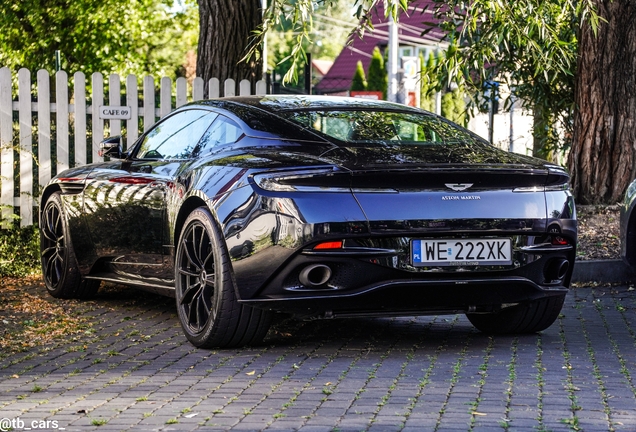 Aston Martin DB11 AMR
