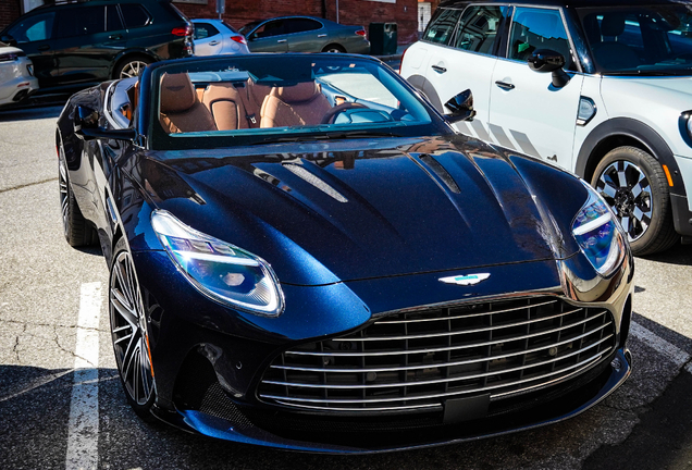 Aston Martin DB12 Volante