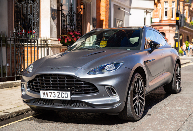 Aston Martin DBX