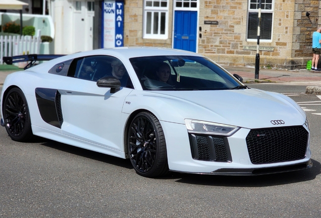 Audi R8 V10 Plus 2015